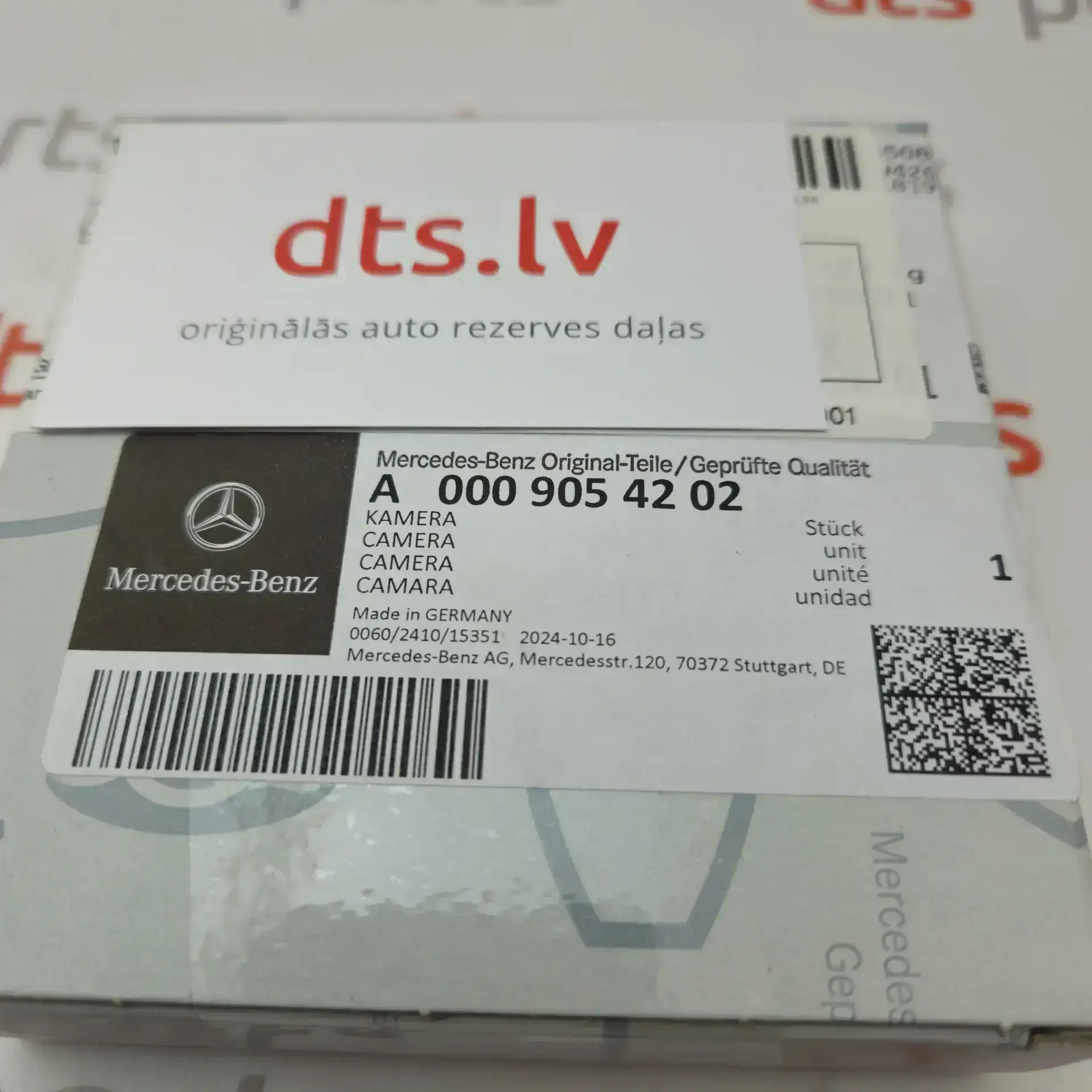OEM Mercedes A000905420264 – Front left door rear view mirror parking camera