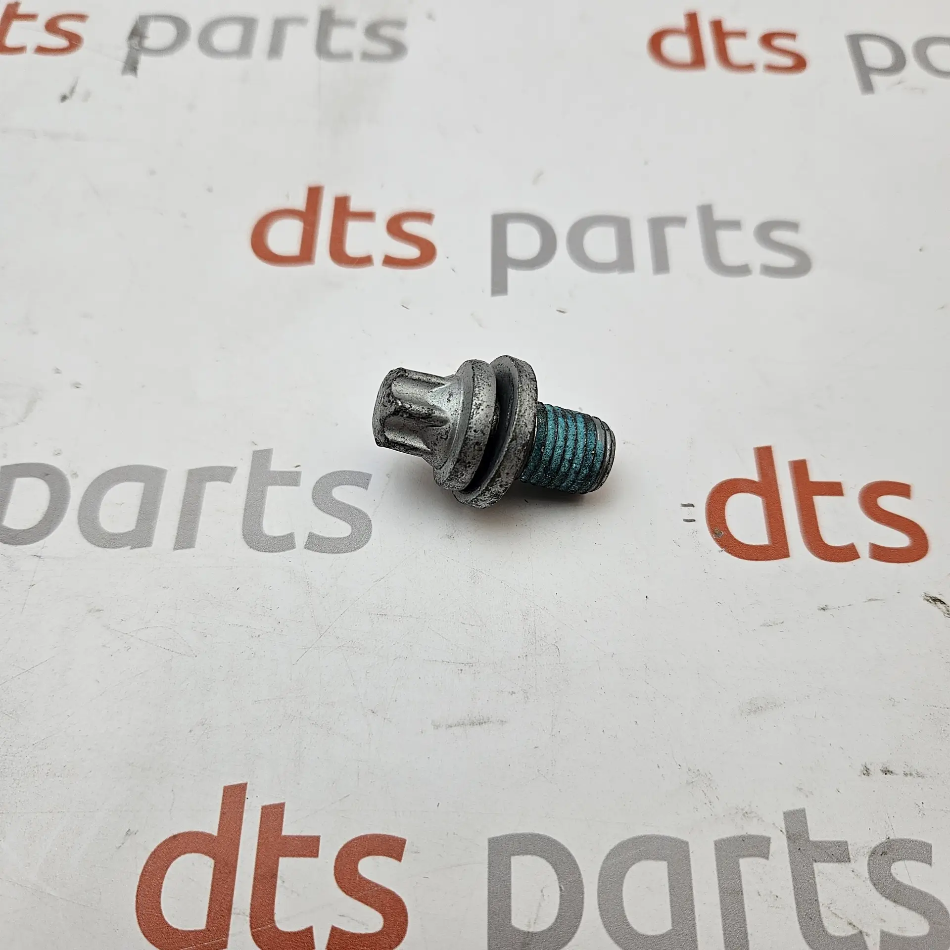 Mercedes Benz 0009909103