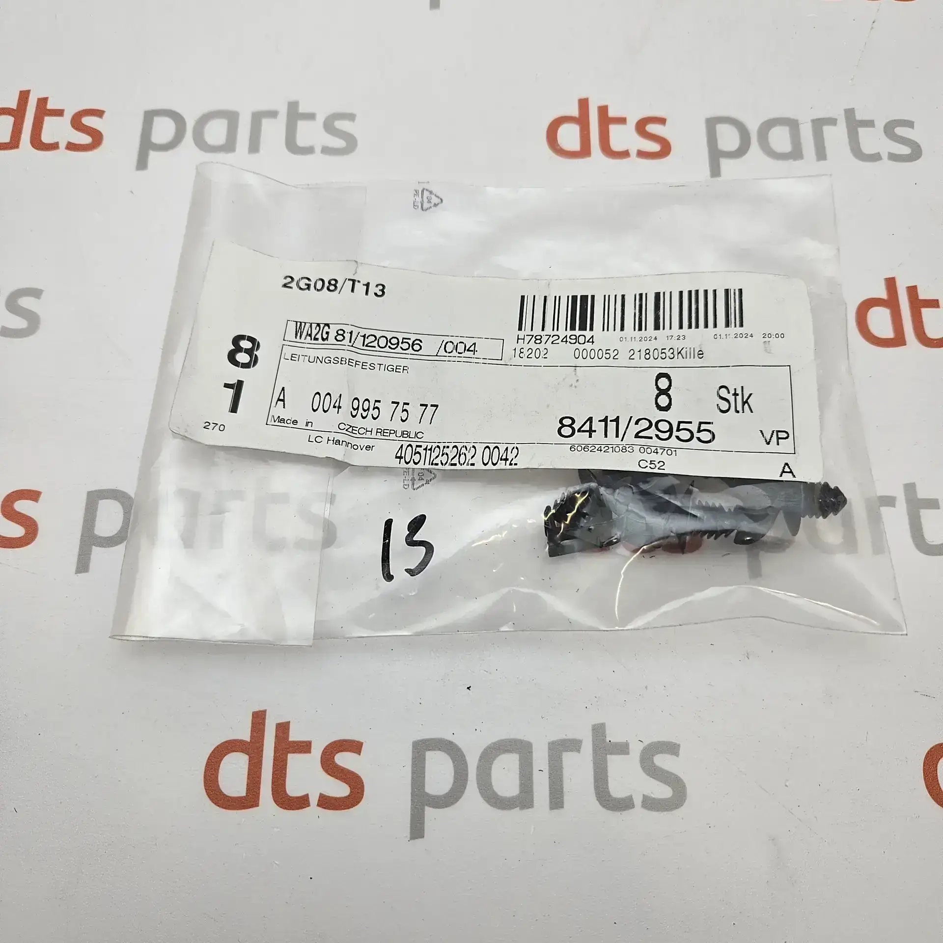 OEM Mercedes A0049957577 – Windscreen washer clip