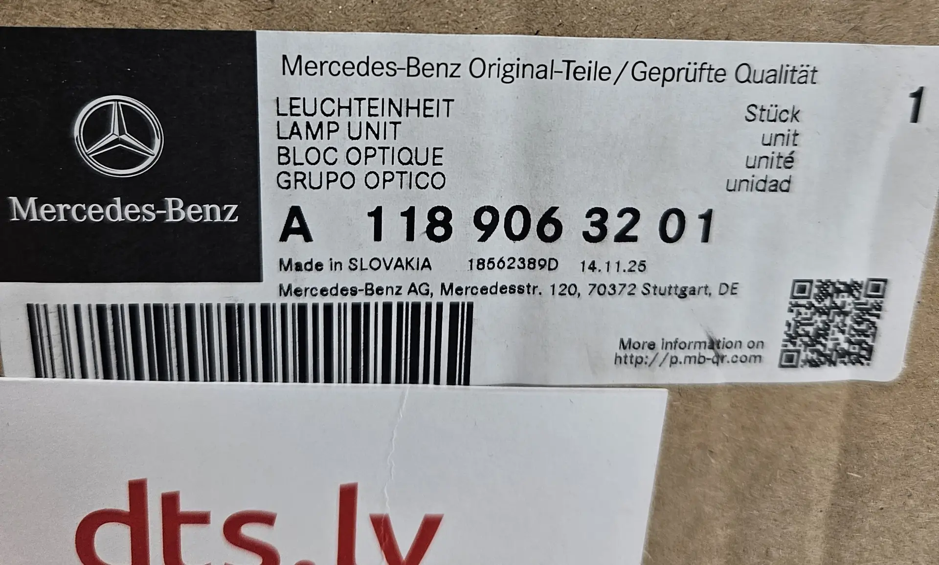 OEM Mercedes A1189063201 – Right-side (passenger) LED headlamp