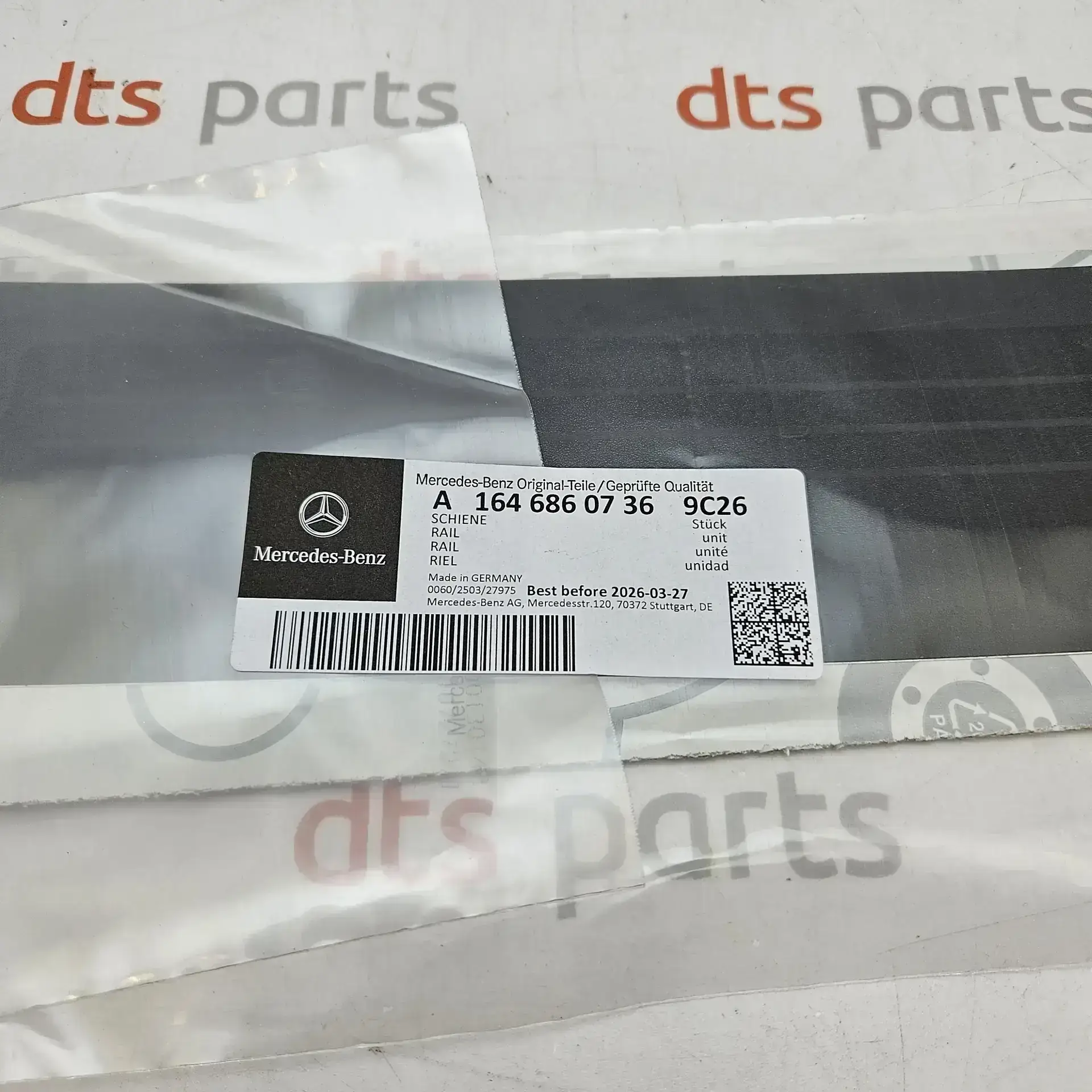 OEM Mercedes A16468607369C26 – Rear door trim (molding)