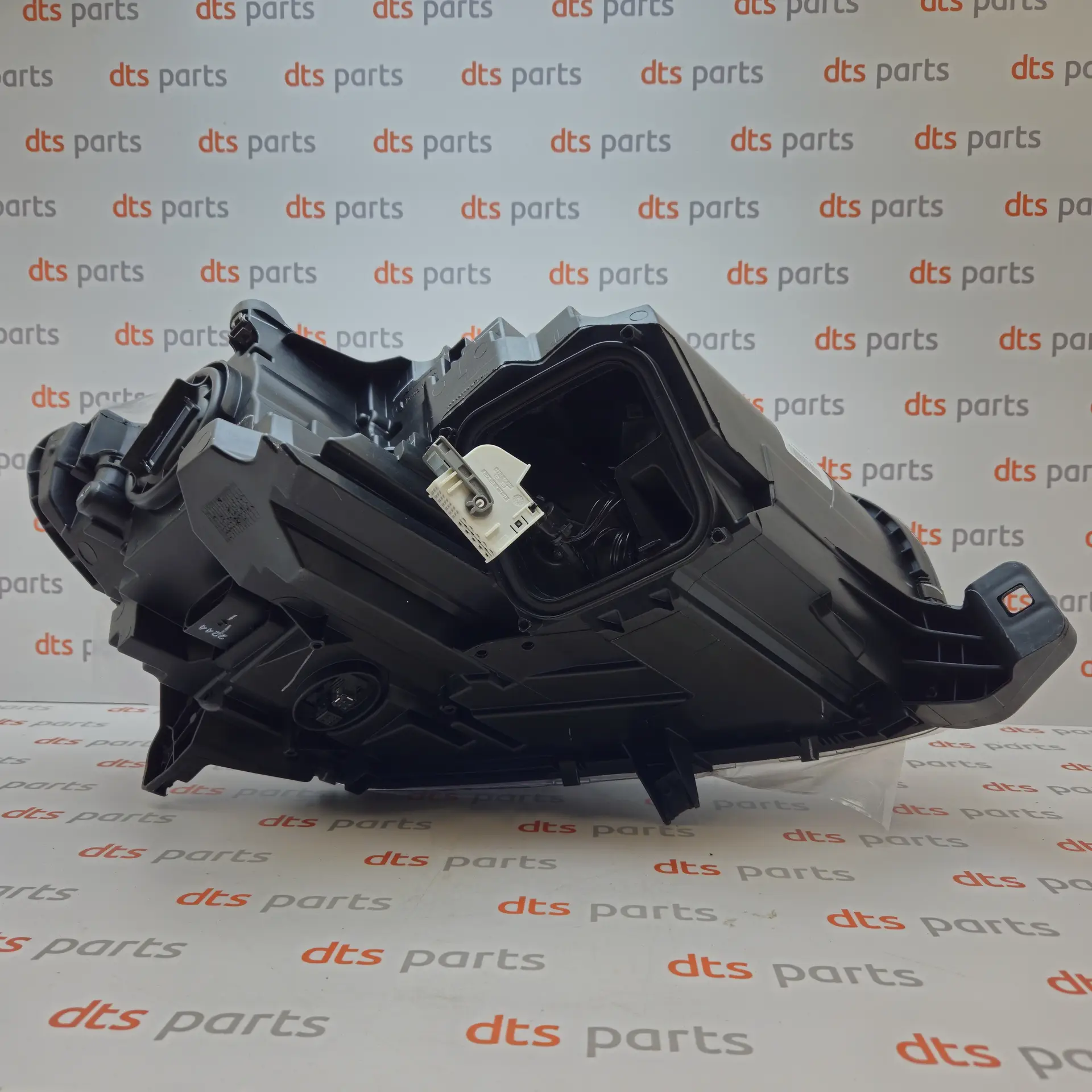 OEM Mercedes A1668205459 – Front left Xenon headlight