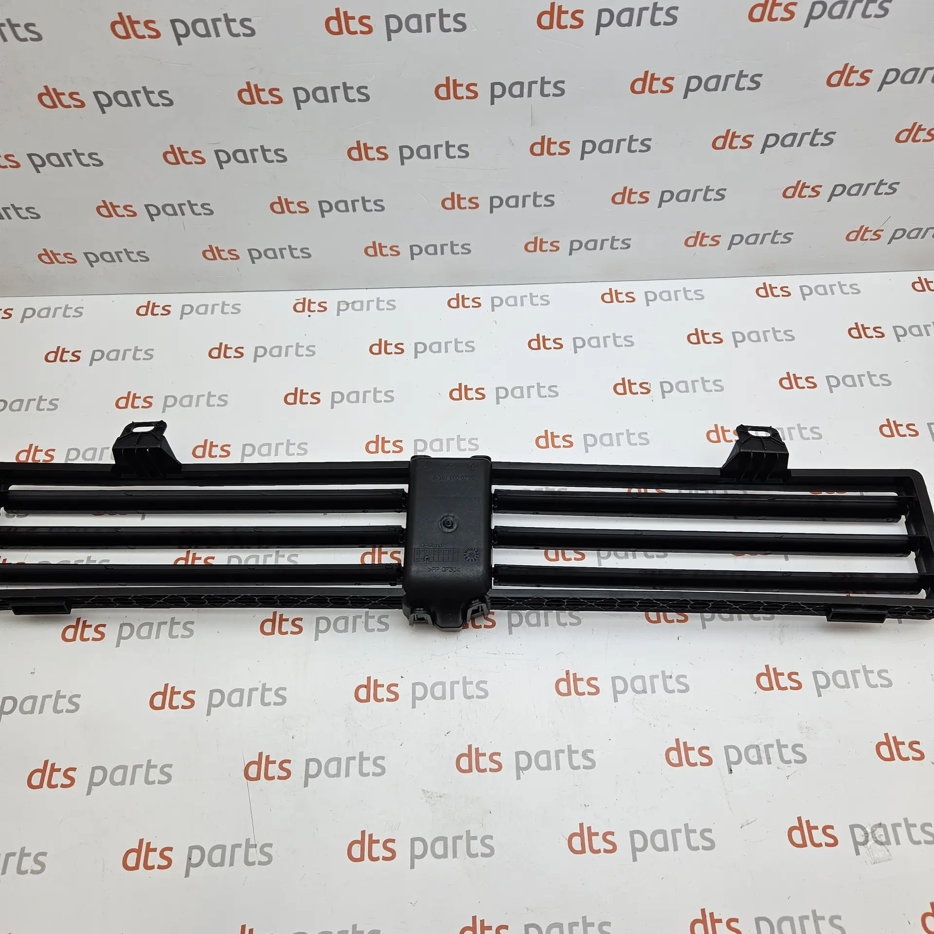 OEM Mercedes Benz A1675000702 – Front radiator active air shutter flap assembly