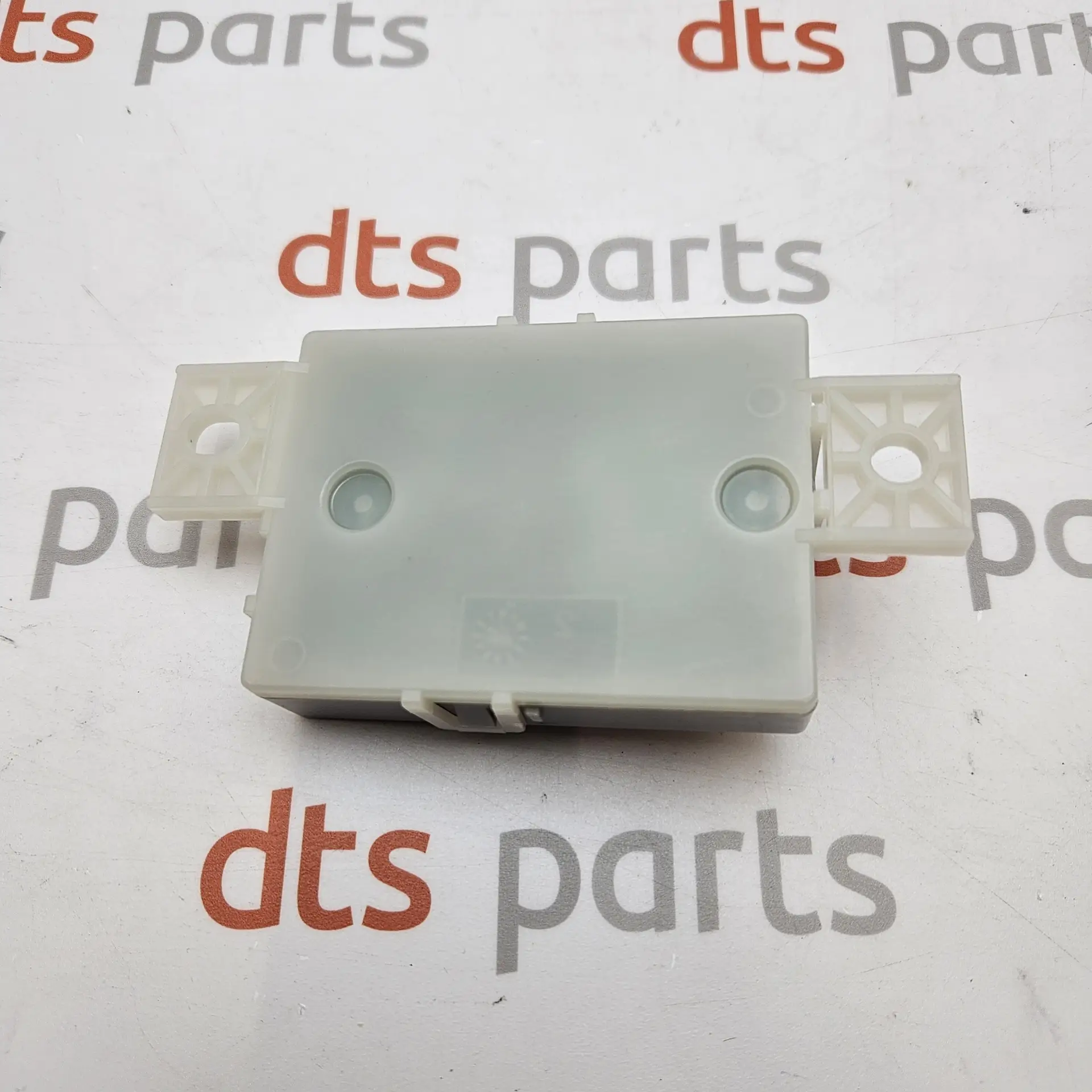 OEM Mercedes A1779008206 – Ambient lightning control module