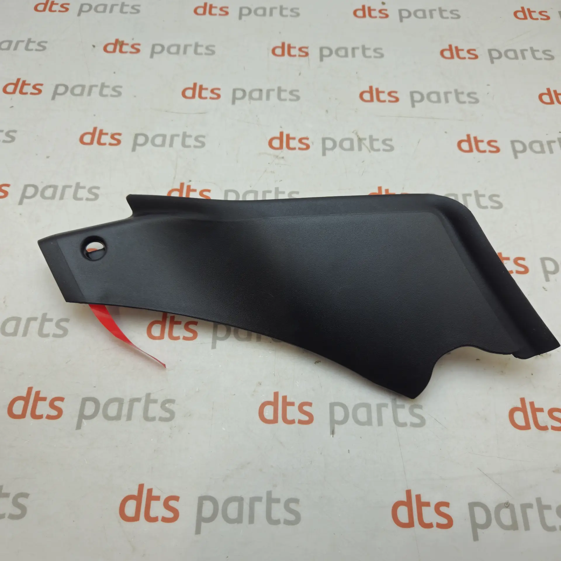 OEM Mercedes Benz A1908307600 – Rear left suspension control arm stone deflector