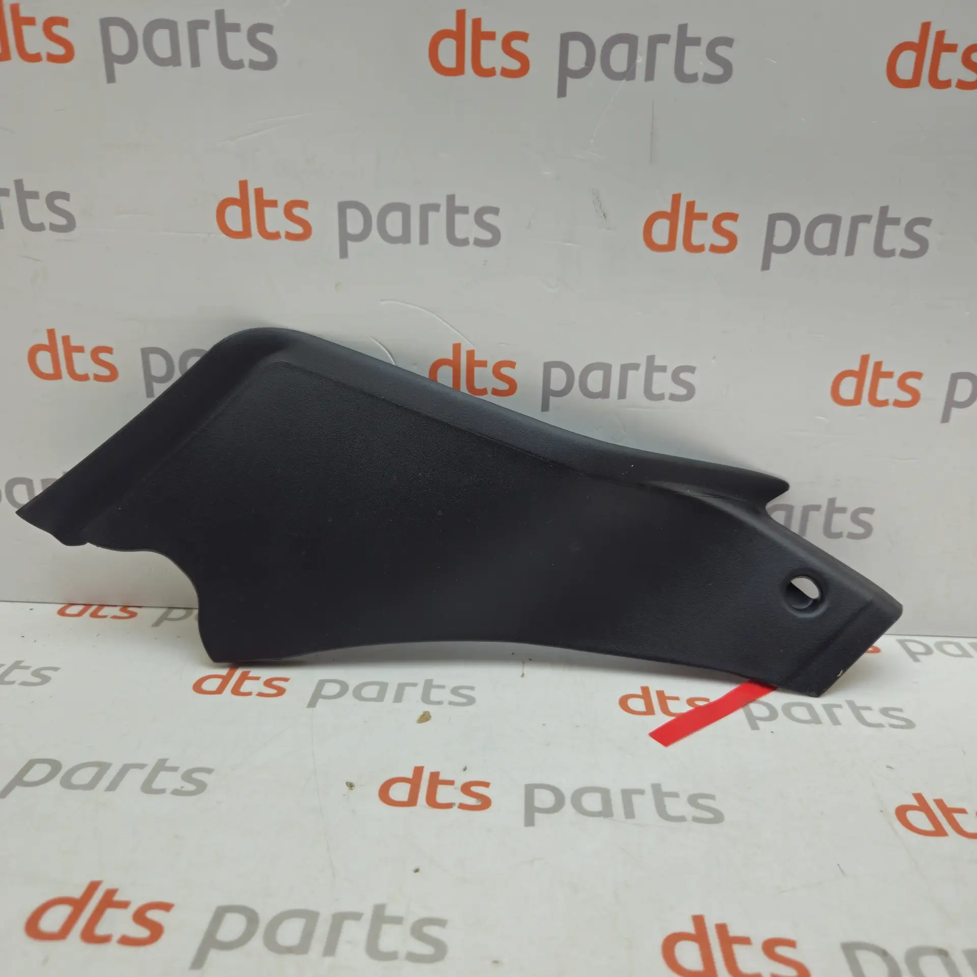 OEM Mercedes Benz A1908307700 – Rear right suspension control arm stone deflector