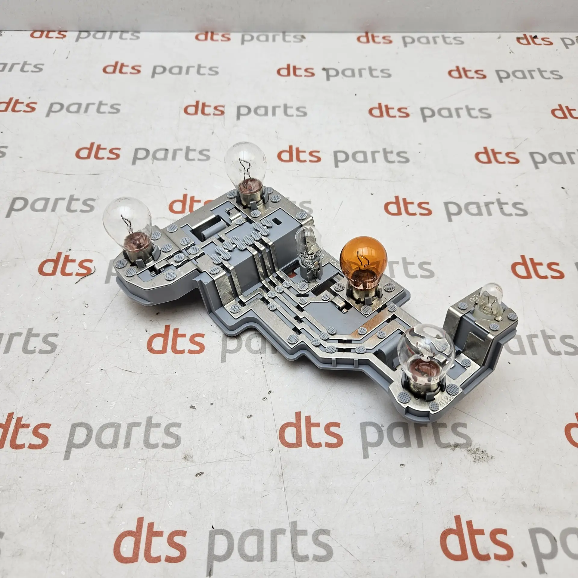 OEM Mercedes A204820170064 – Rear left-hand tail light bulb holder circuit board carrier