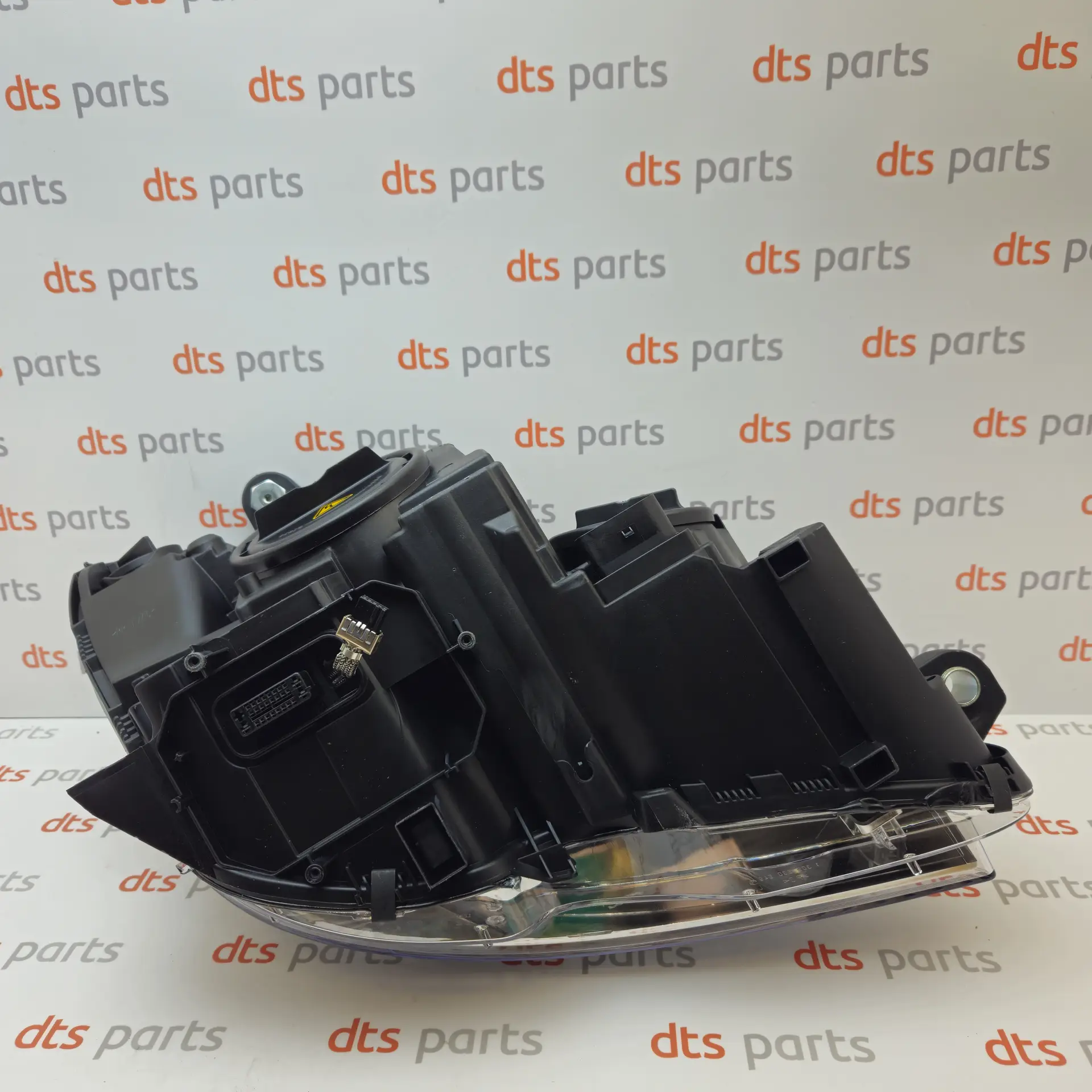 OEM Mercedes A2049062004 – Front right Xenon headlight