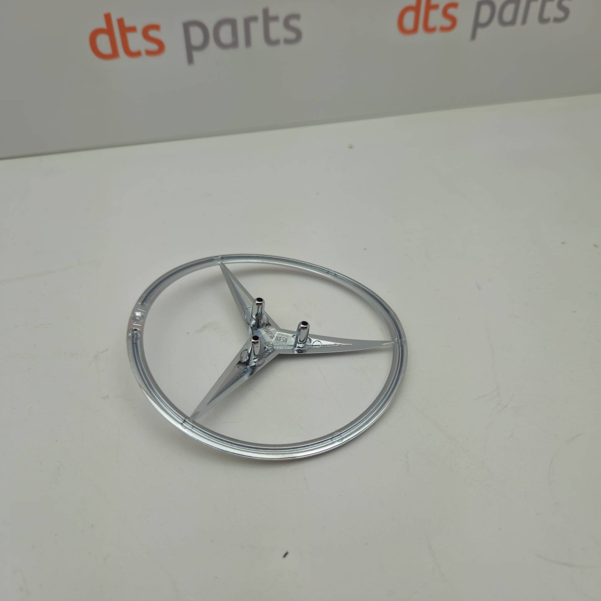 OEM Mercedes Benz A2087580058 – Rear trunk lid emblem