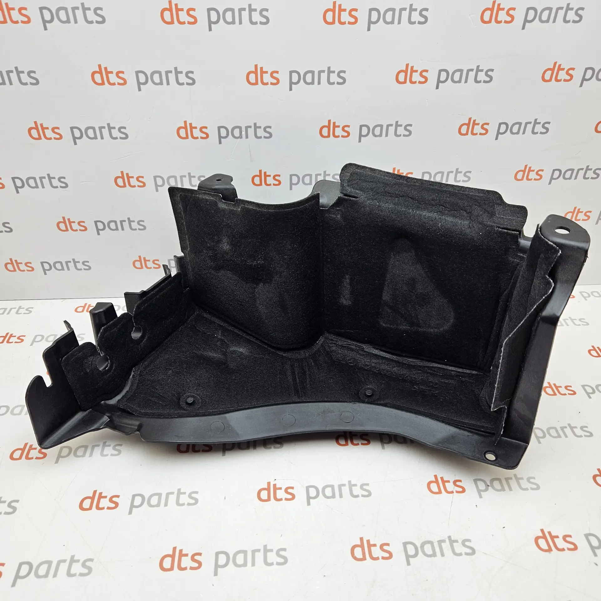 OEM Mercedes A212328048664 – Compressor cover
