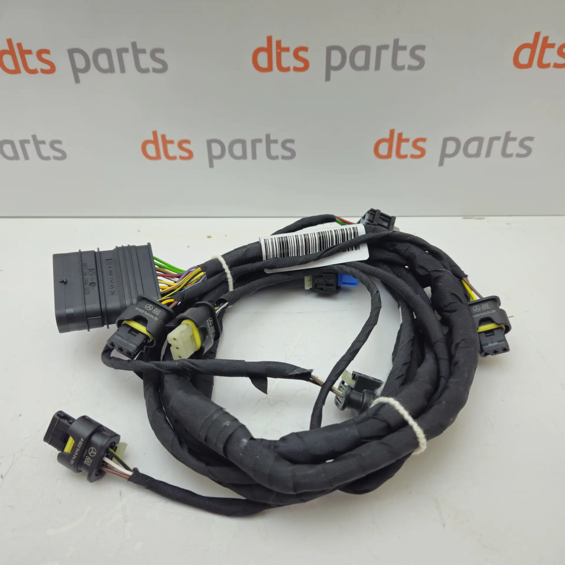 OEM Mercedes Benz A2135405403 – Front parking sensor wiring harness