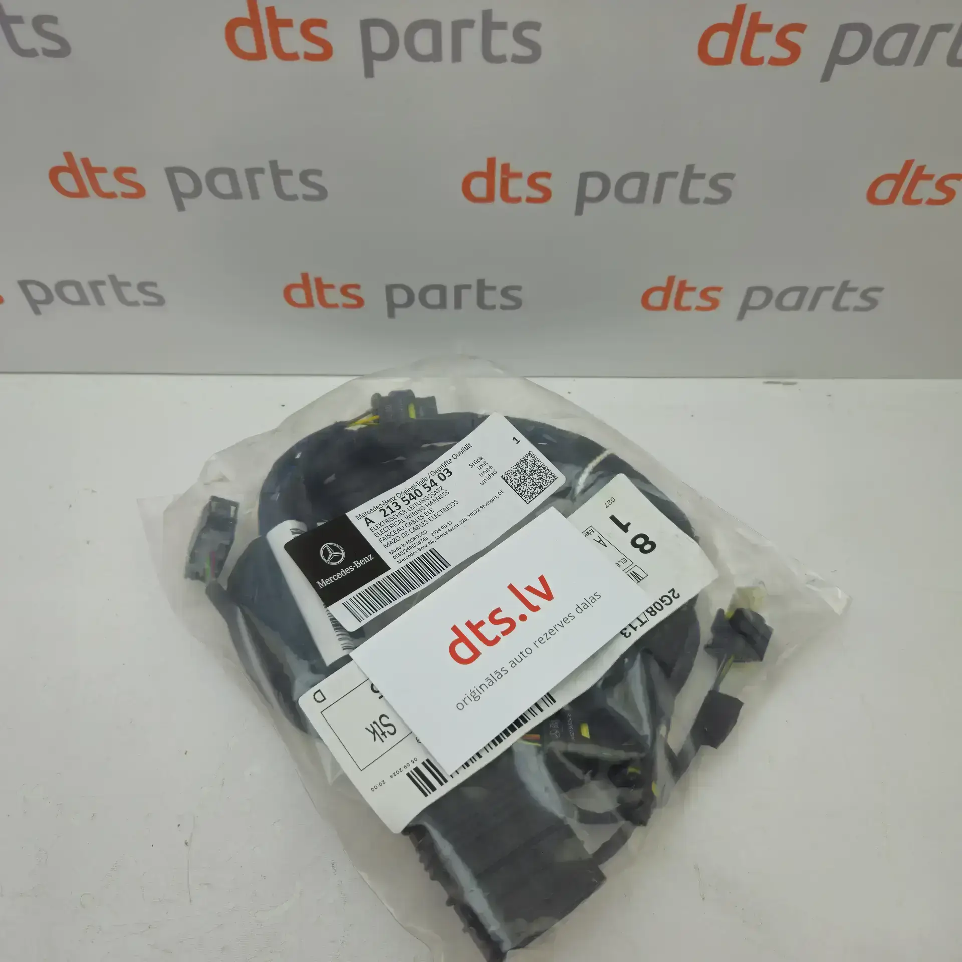 OEM Mercedes Benz A2135405403 – Front parking sensor wiring harness