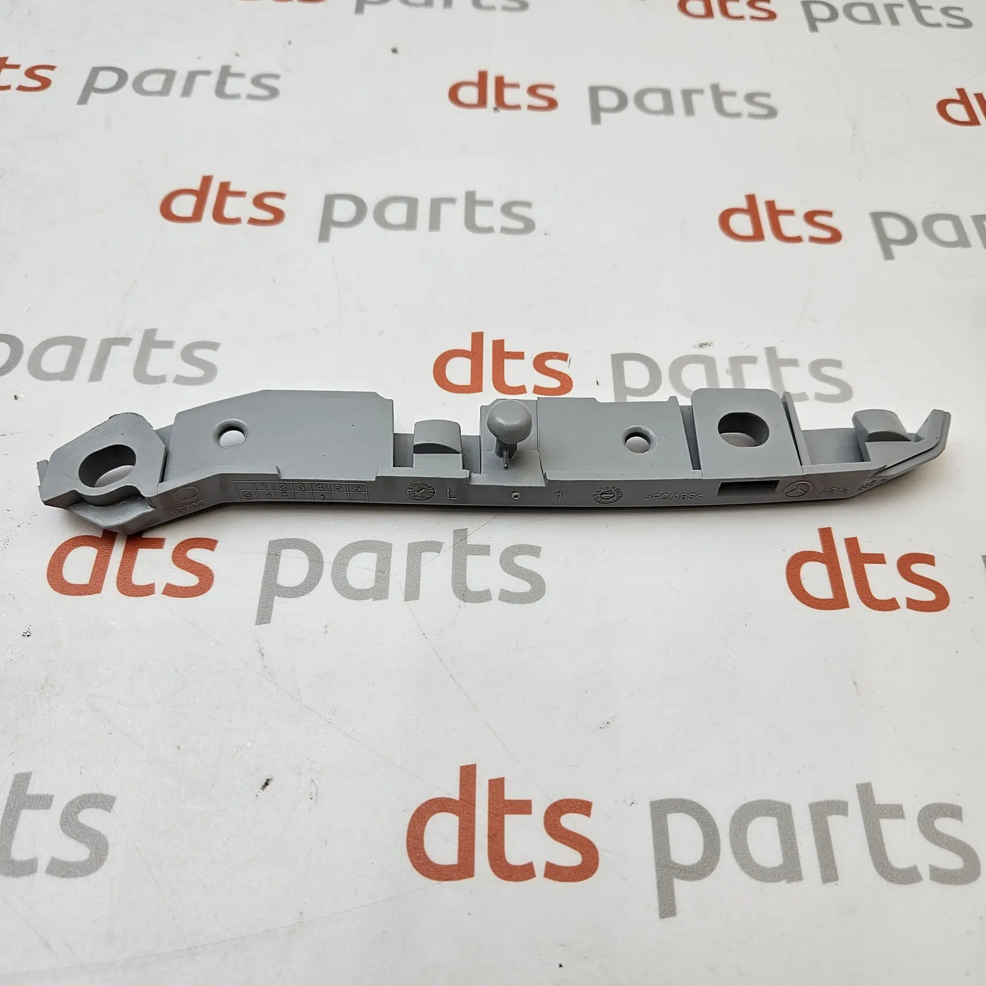 OEM Mercedes A2138850521 – Left-side front bumper bracket