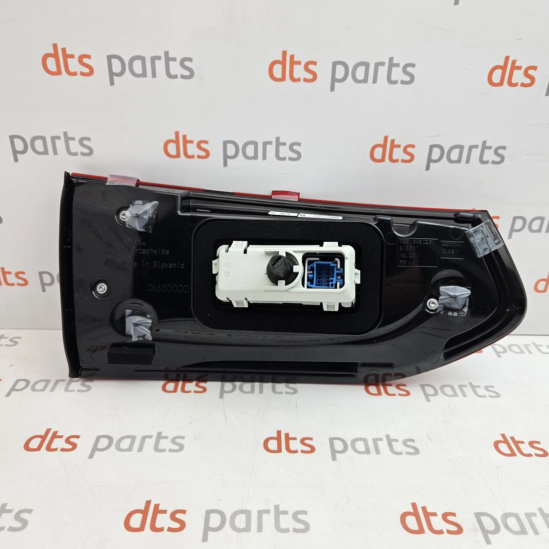 OEM Mercedes A2139067805 – LED Rear Inner Right Taillight Assembly