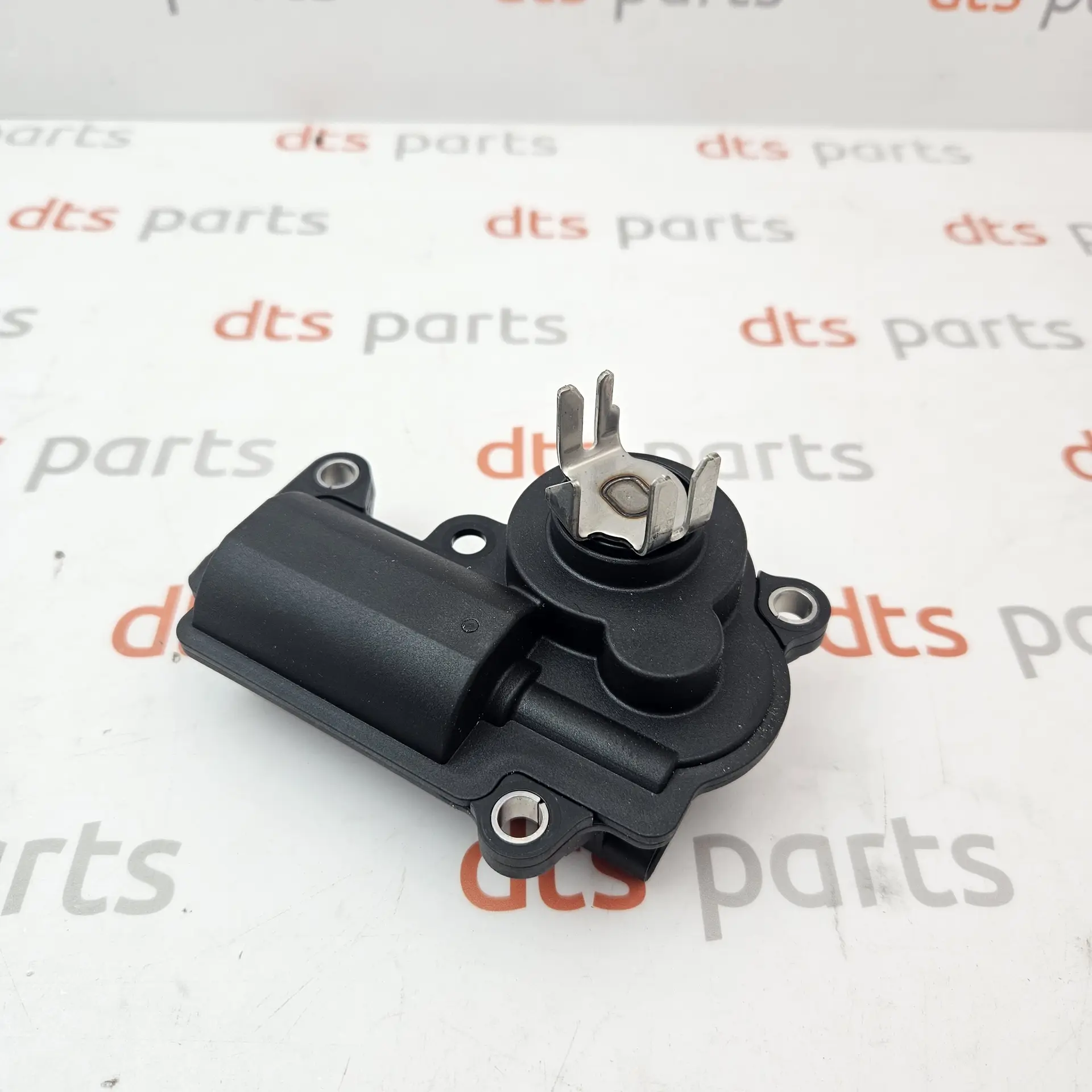 OEM Mercedes Benz A2139069210 – Exhaust control flap adjustment actuator motor