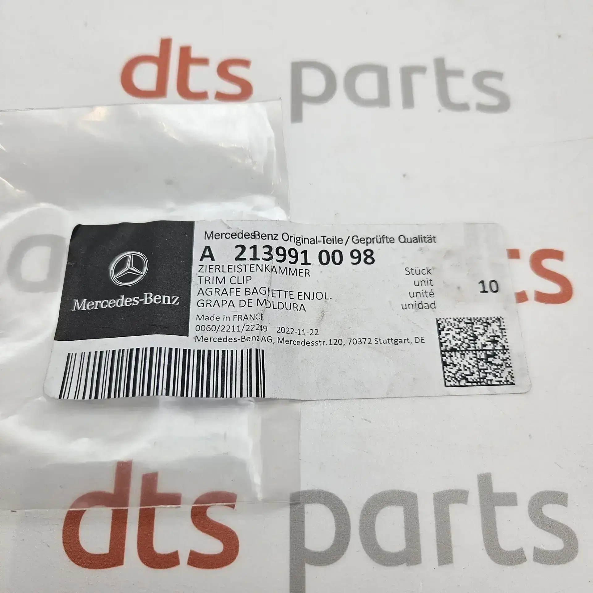 OEM Mercedes A2139910098 – Trim clip