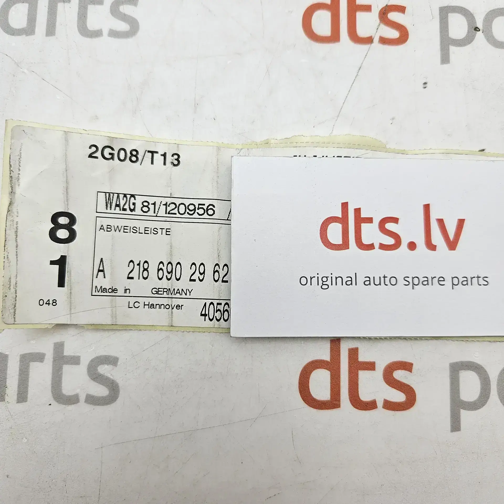 OEM Mercedes A2186902962 – Rear left door deflector strip