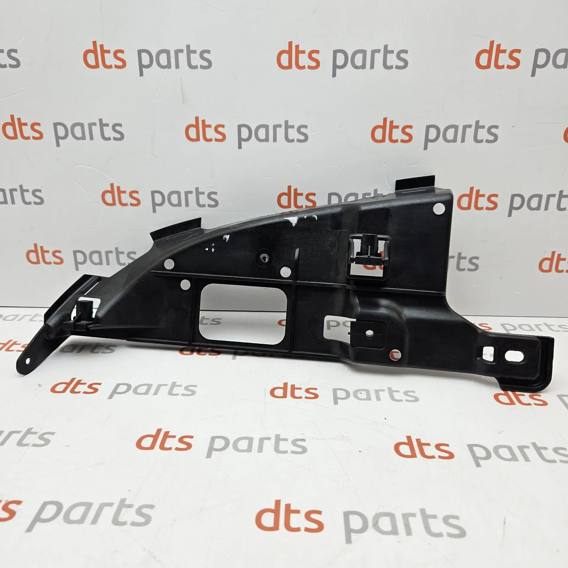 OEM Mercedes A2188850965 – Left exhaust tail pipe bracket