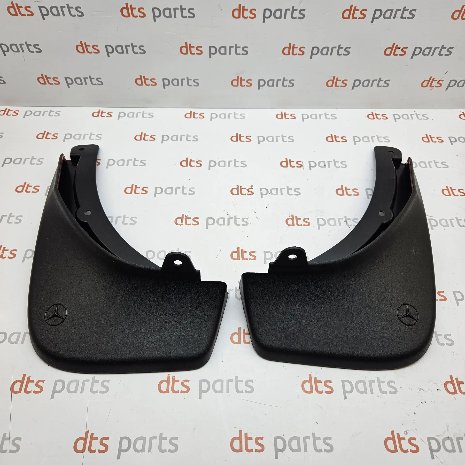 OEM Mercedes A2478903200 – Rear axle mud flaps
