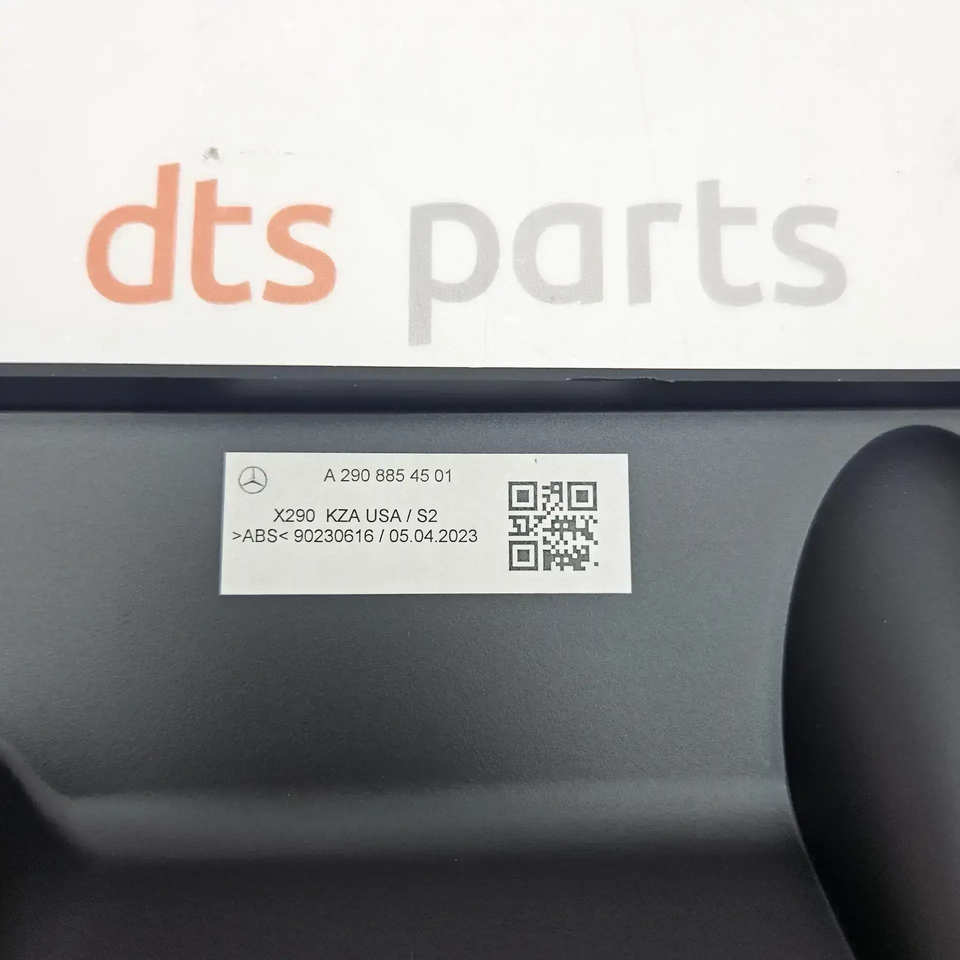 OEM Mercedes A2908854501 – Front License Plate Holder
