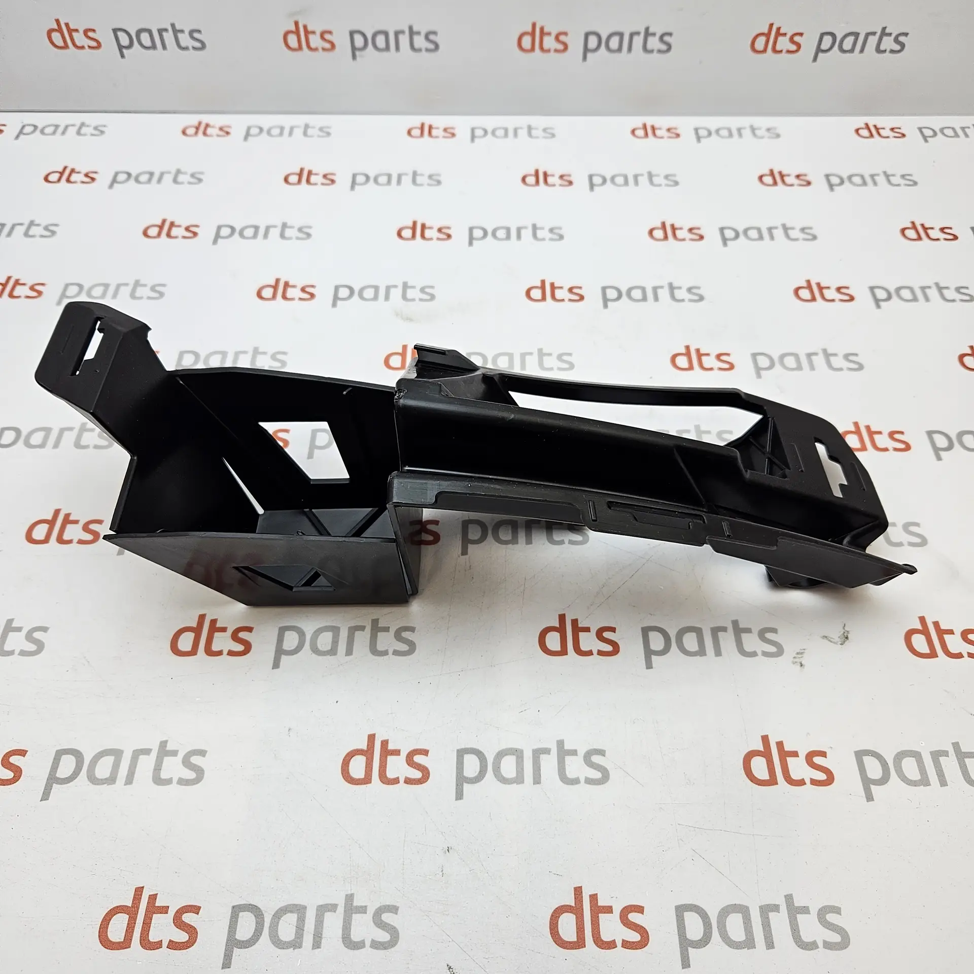 OEM Mercedes A2968859501 – Front bumper mounting bracket