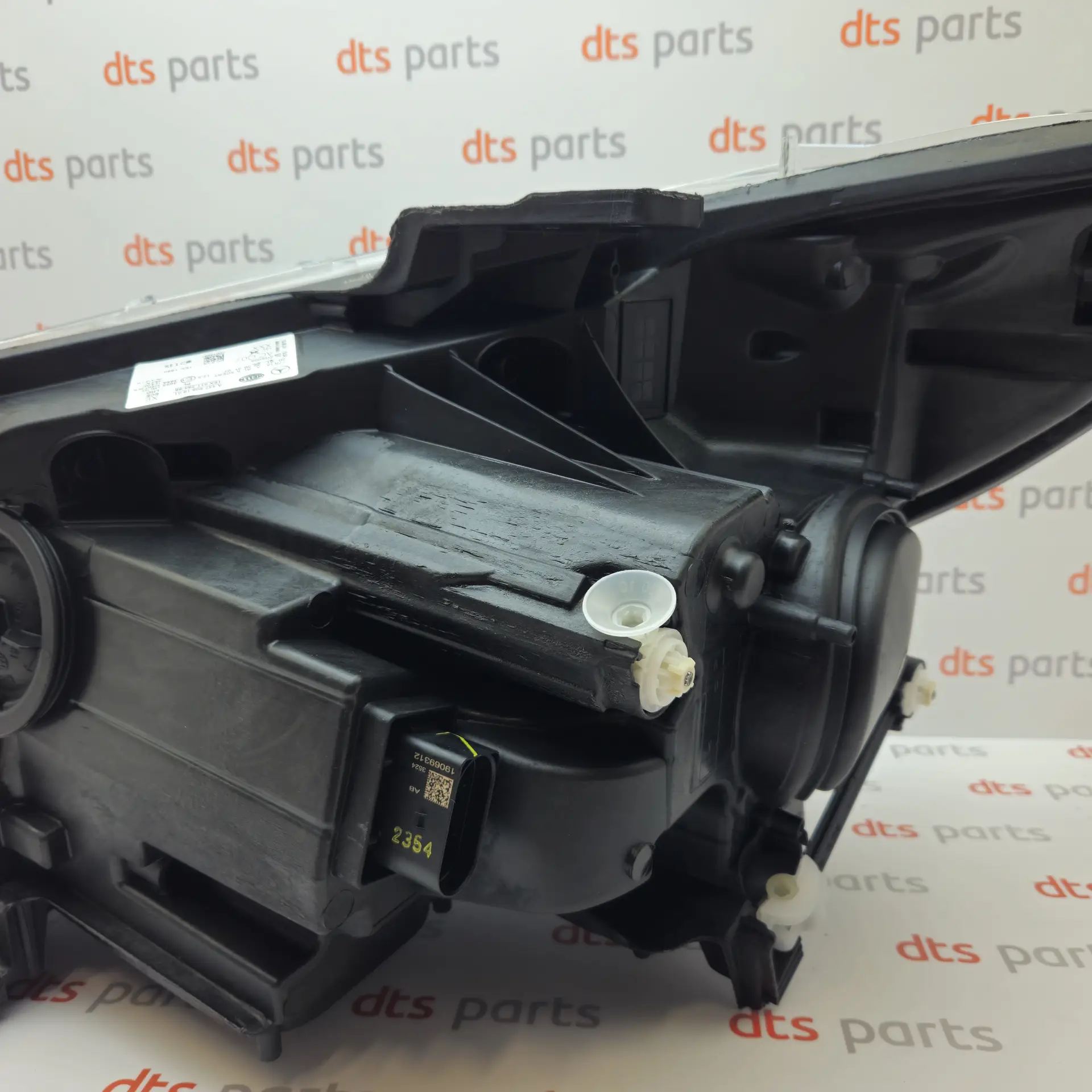 OEM Mercedes A4479061901 – Front right LED headlight