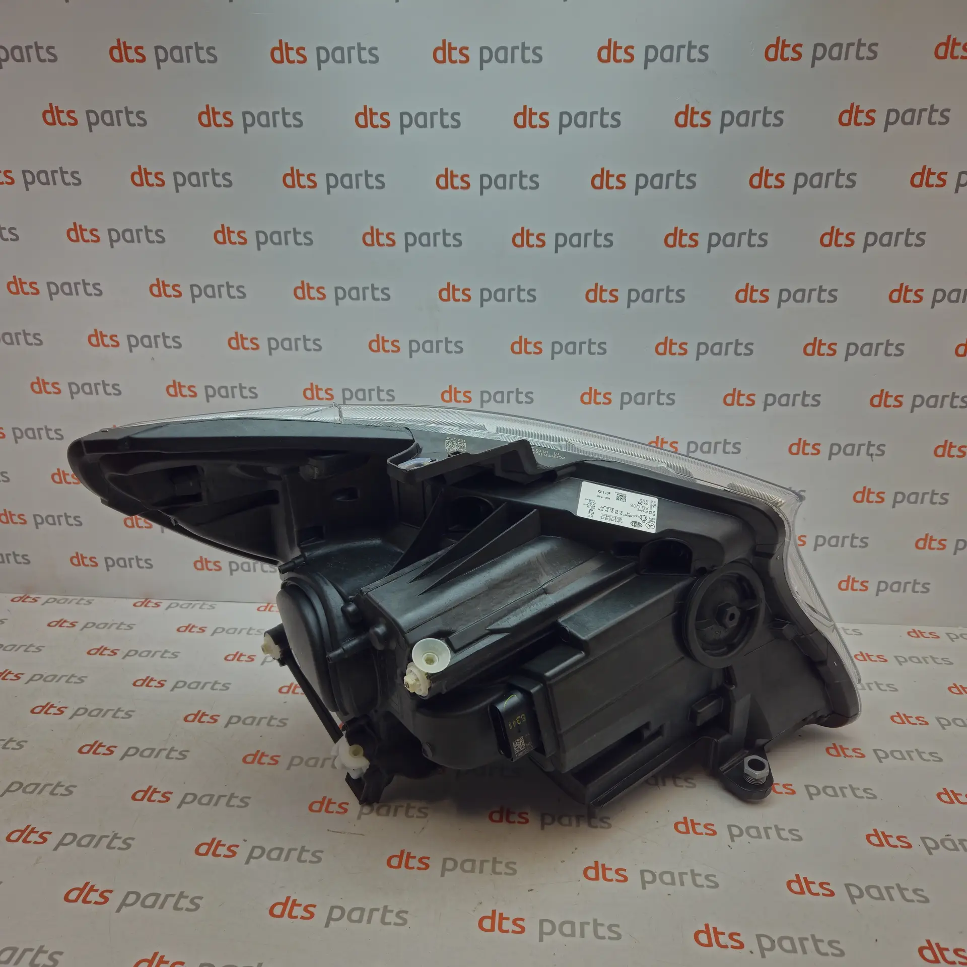OEM Mercedes Benz A4479062301 – Left front full-LED intelligent light system