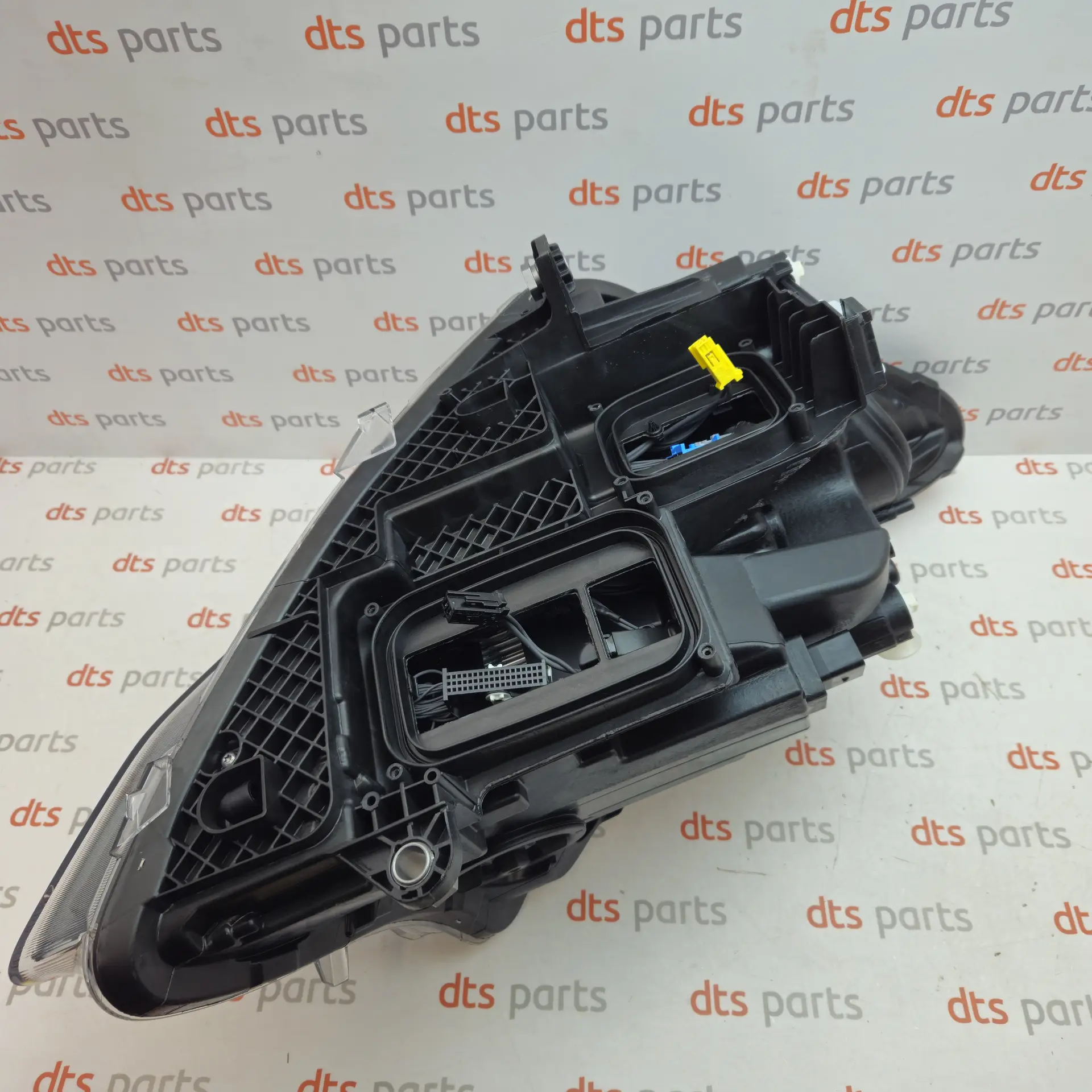 OEM Mercedes Benz A4479062301 – Left front full-LED intelligent light system