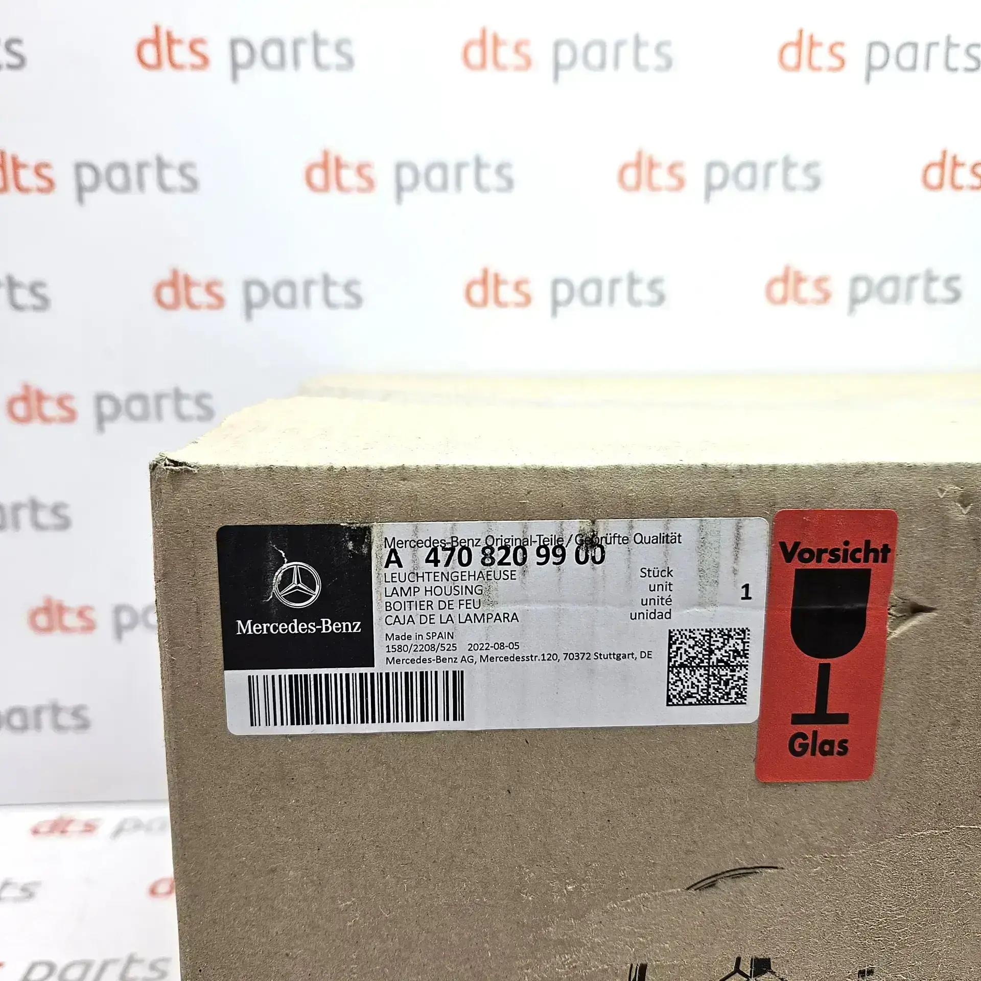 OEM Mercedes A4708209900 – Tail light