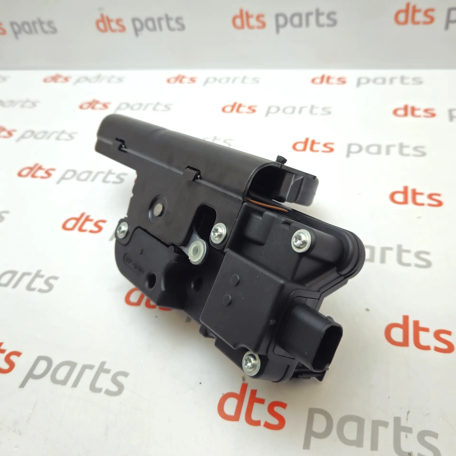 OEM Mercedes Benz A6397401635 – Tailgate lock