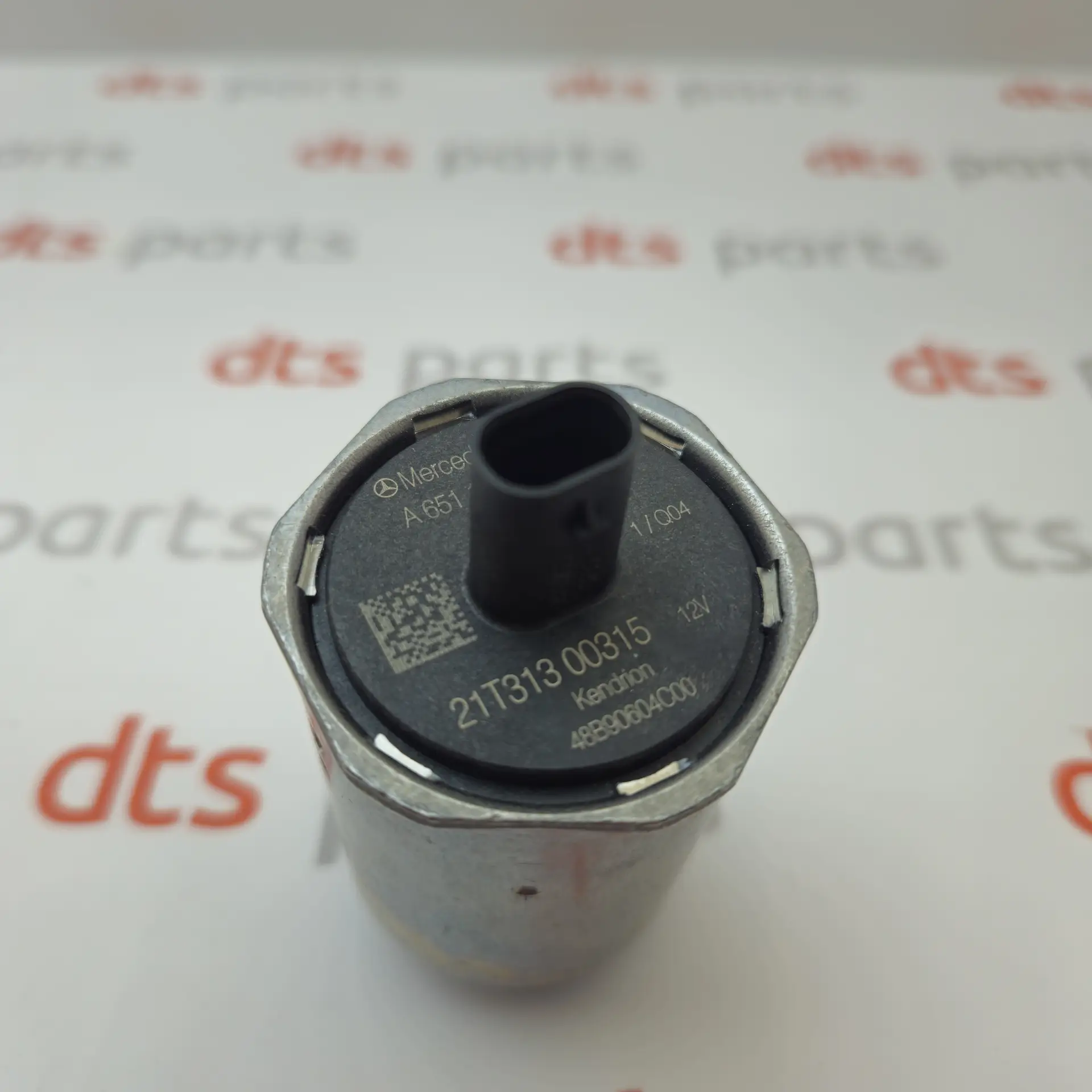 OEM Mercedes Benz A6511800115 – Oil pressure sensor