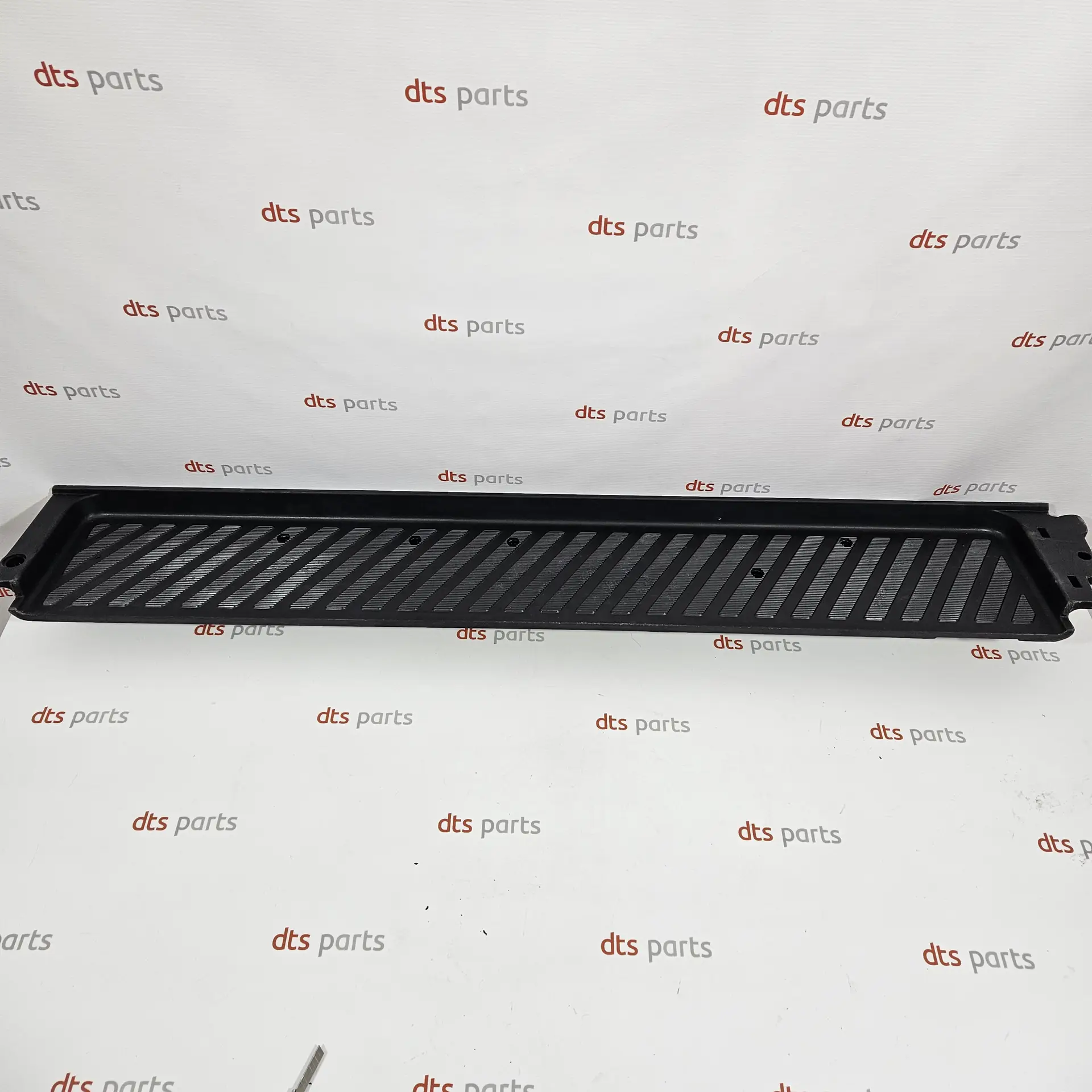OEM Mercedes A90668607109E80 – Right Side Sliding Door Entrance Step Panel Trim