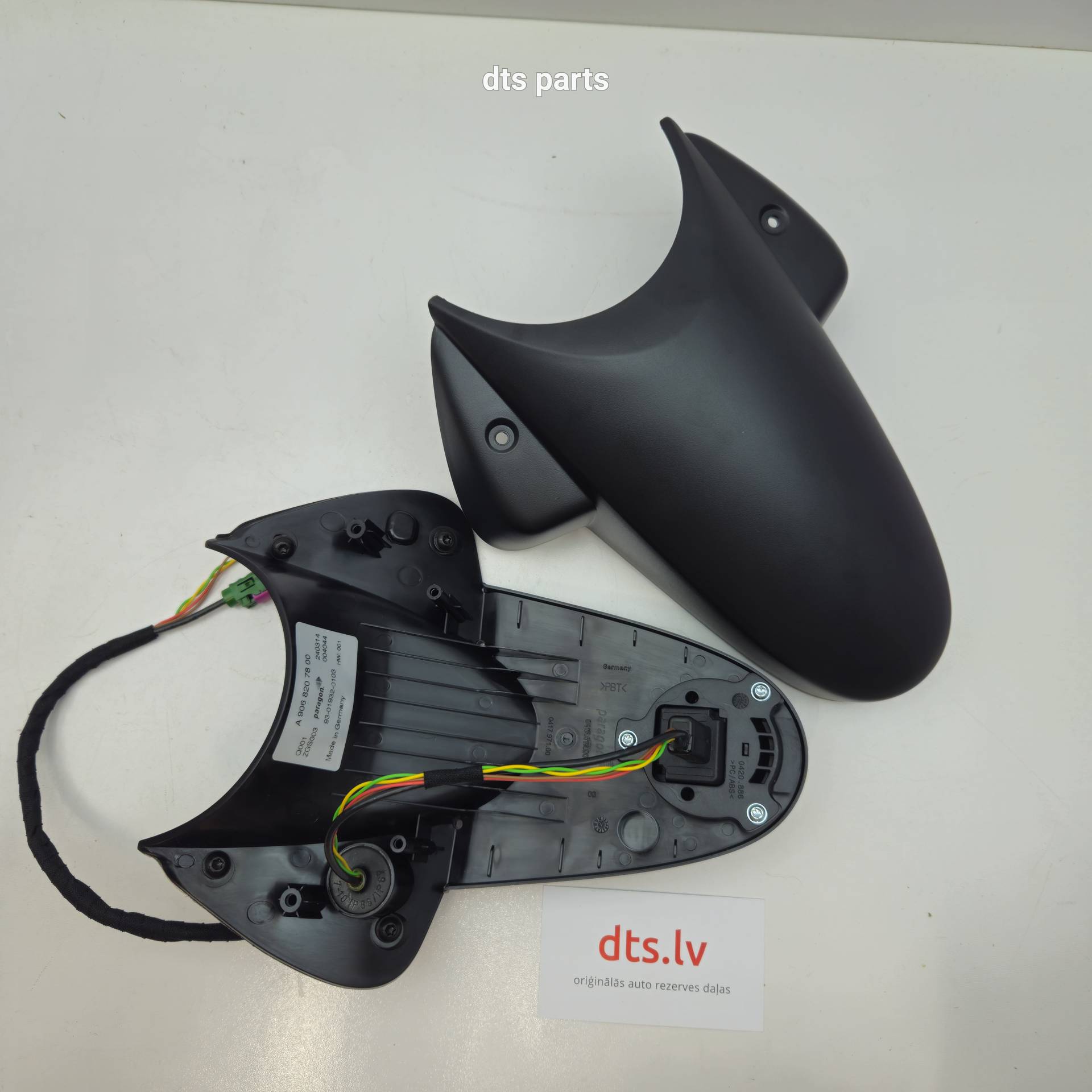 OEM Mercedes Benz A9068207800 – Rear view camera