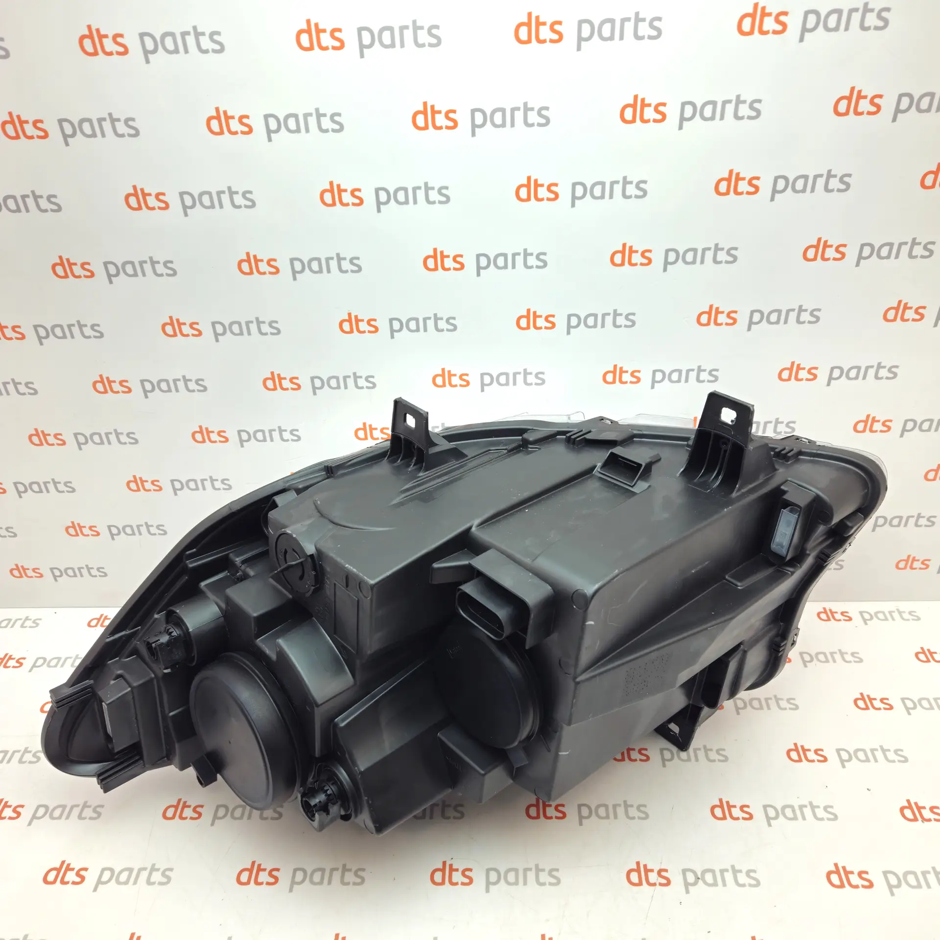 OEM Mercedes A9109060100 – Right headlight