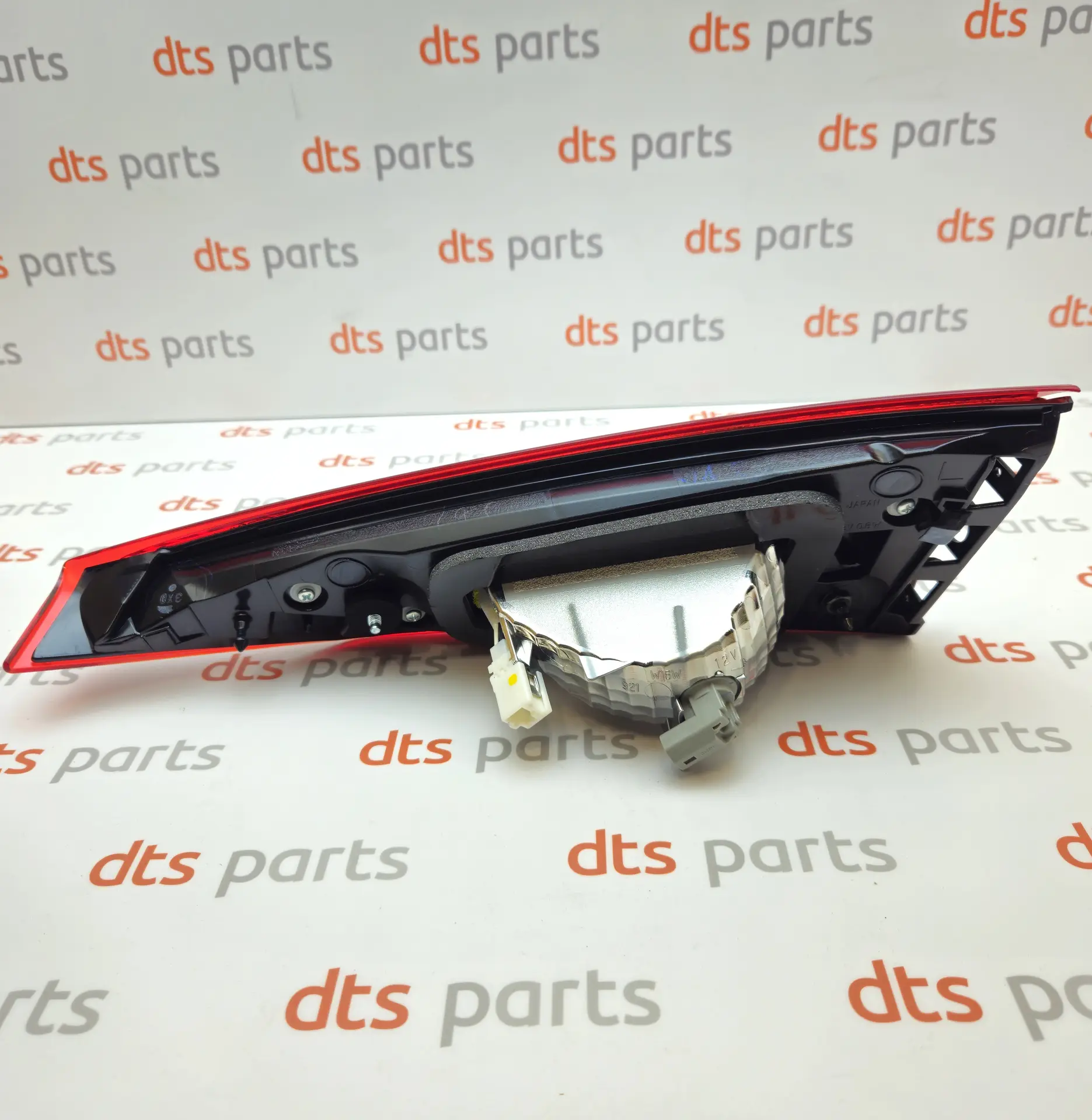 OEM Mazda BKB2513G0 – Rear left inner LED taillight