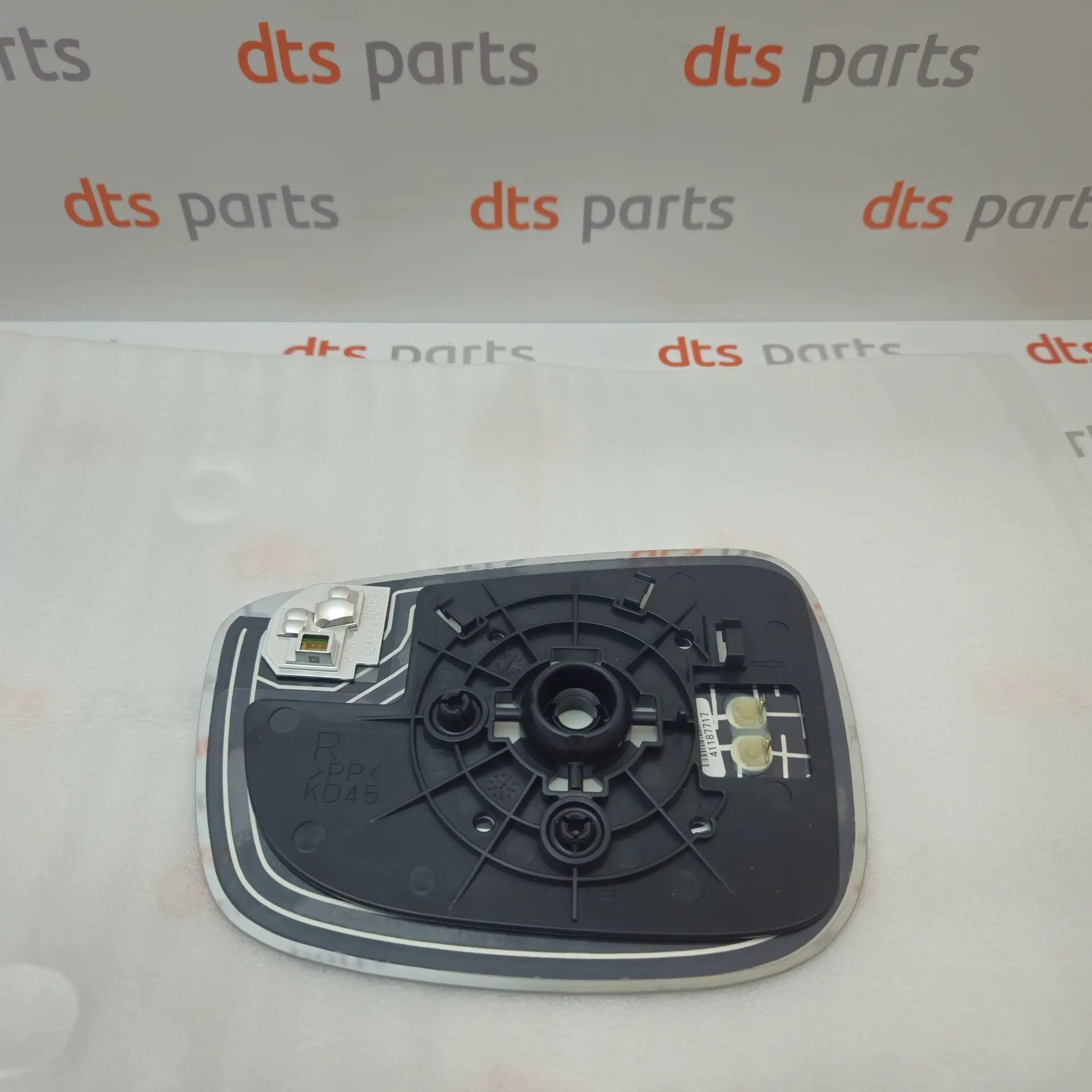 OEM Mazda D10H691G1 – Right rear view mirror glass