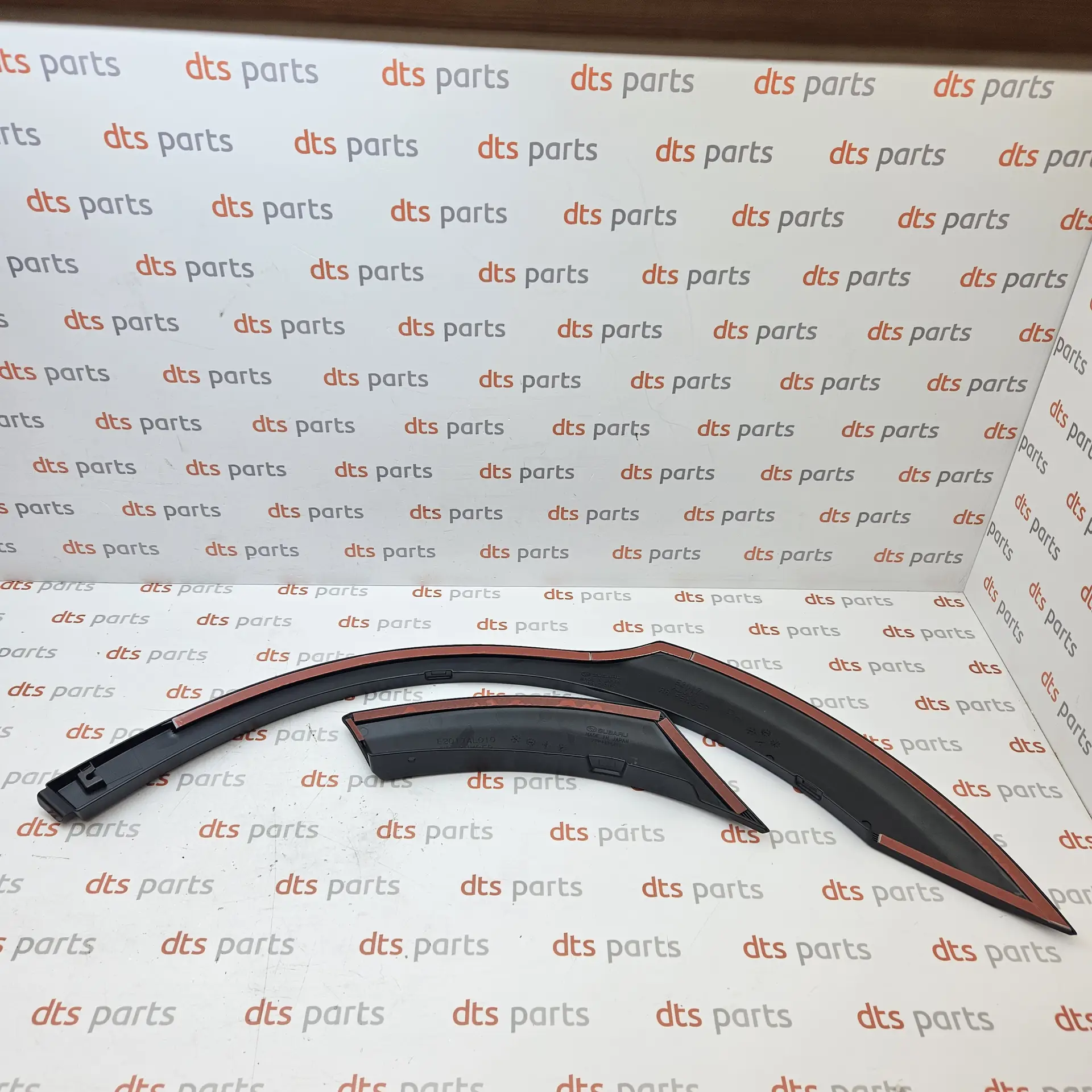 OEM Subaru E2010AL400 – Wheel arch flare protective molding trim kit
