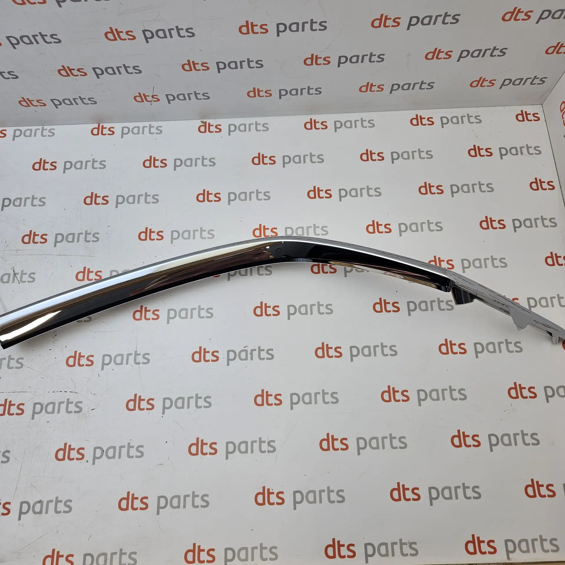 OEM Mazda GHP9507J1C – Front radiator grille chrome molding trim strip left-hand side