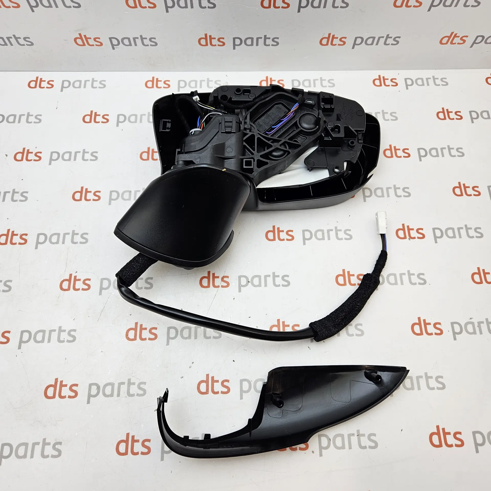 OEM Mazda GRK869181A – Left side (L) exterior wing/door mirror body