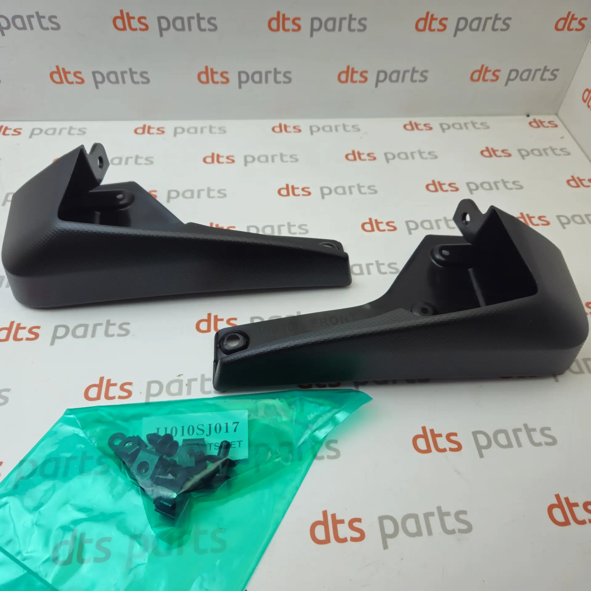 OEM Subaru J1010SJ001 – Front splash guards