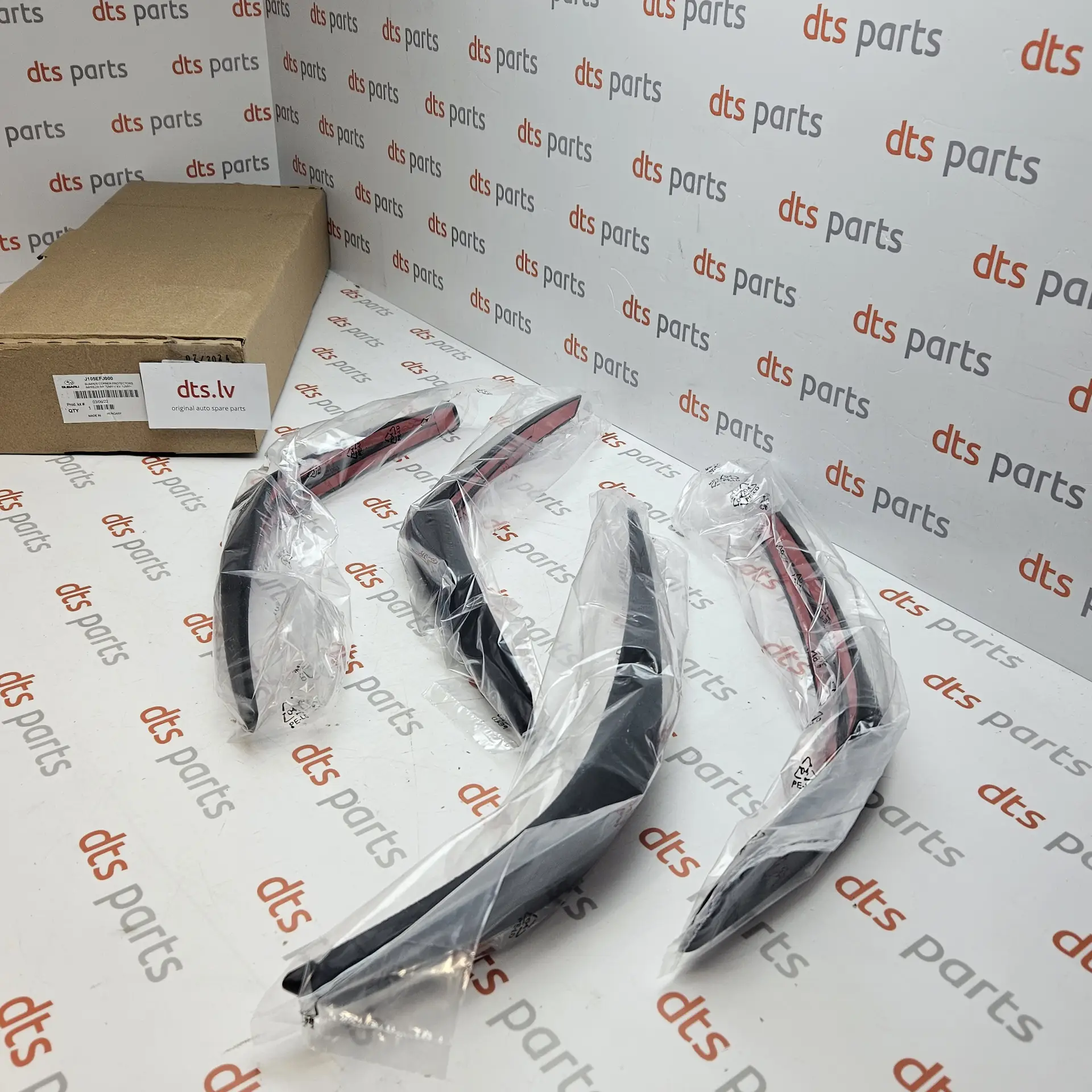 OEM Subaru J105EFJ000 – Front bumper corner mouldings