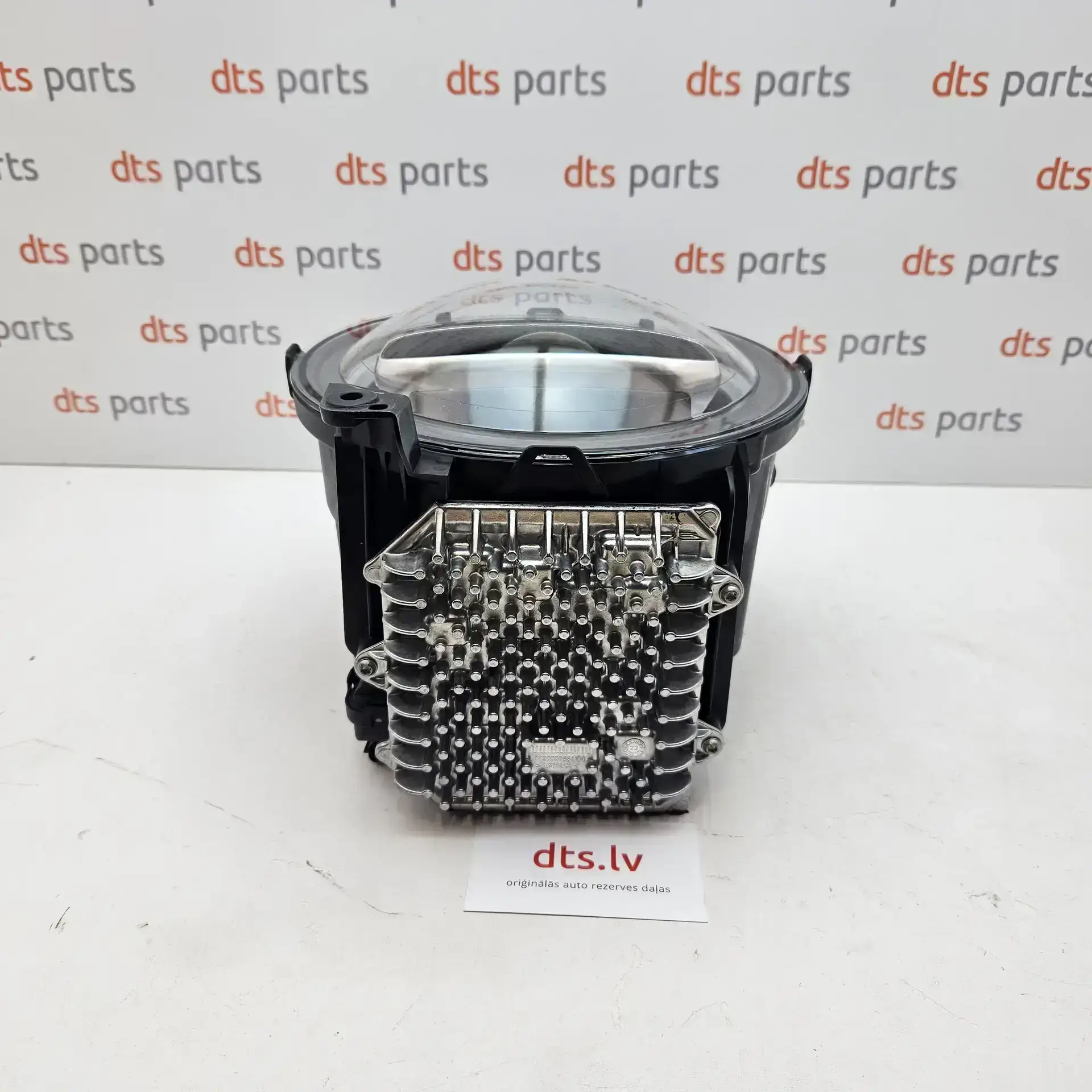 OEM Jeep K55112881AG – Front left headlight