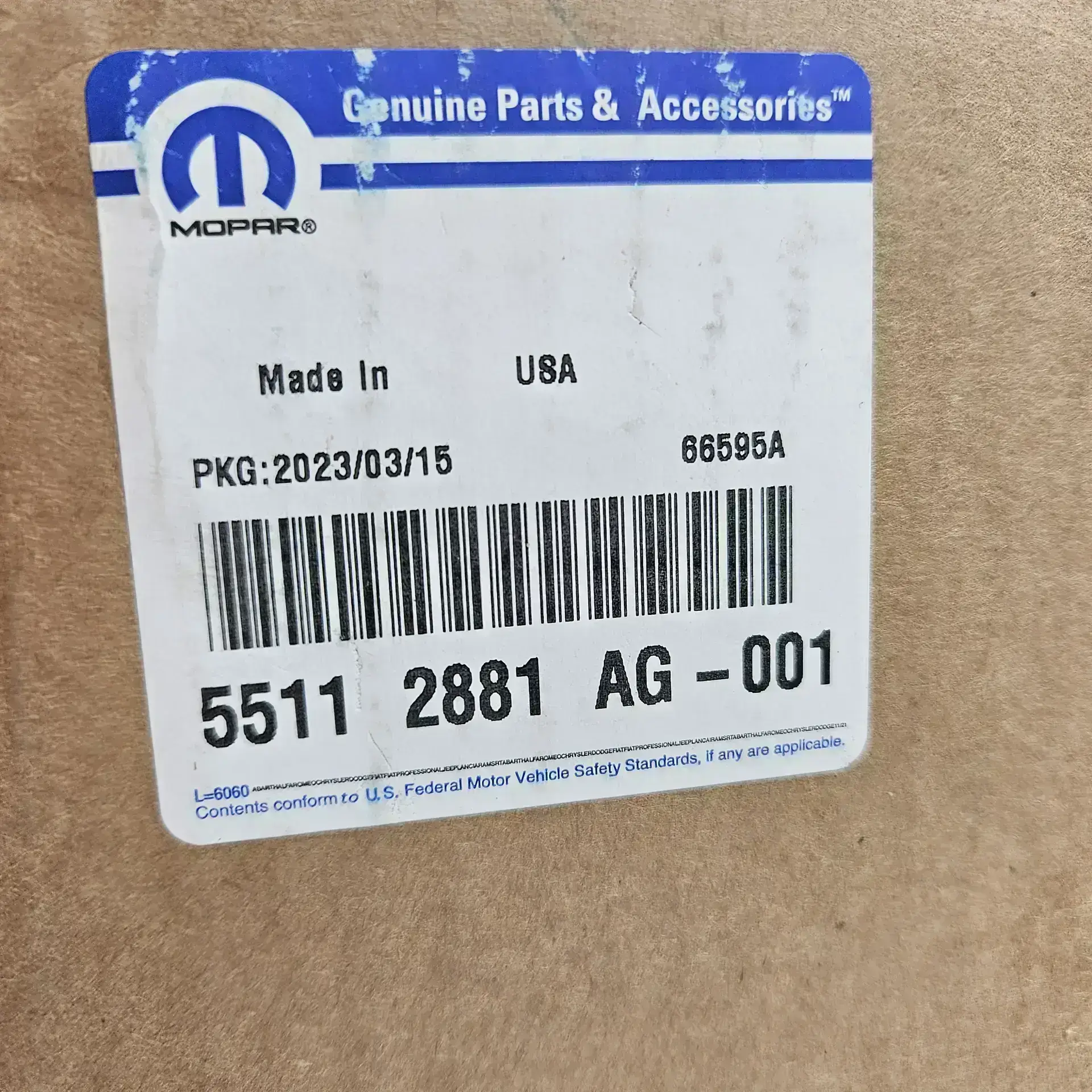 OEM Jeep K55112881AG – Front left headlight