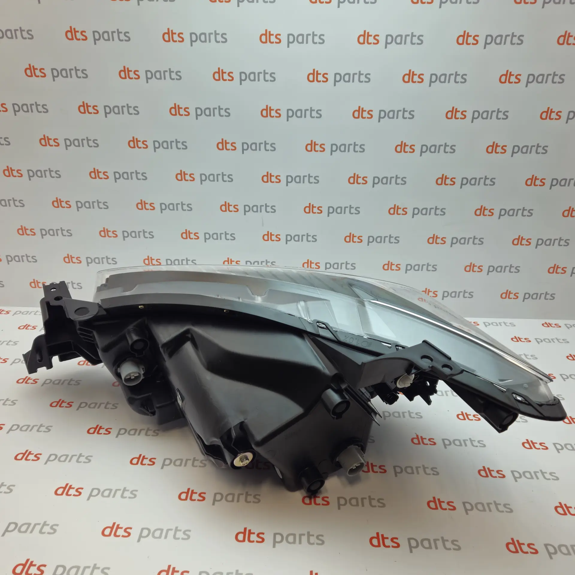 OEM Mazda KA1F51031J – Front right LED headlight