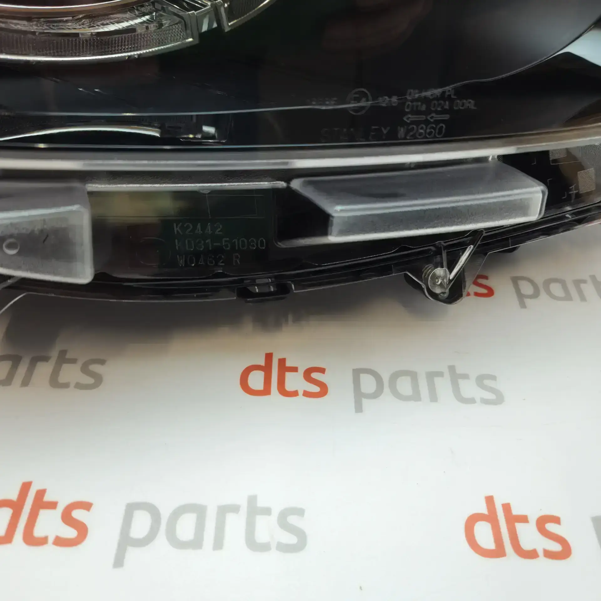 OEM Mazda KA1F51031J – Front right LED headlight