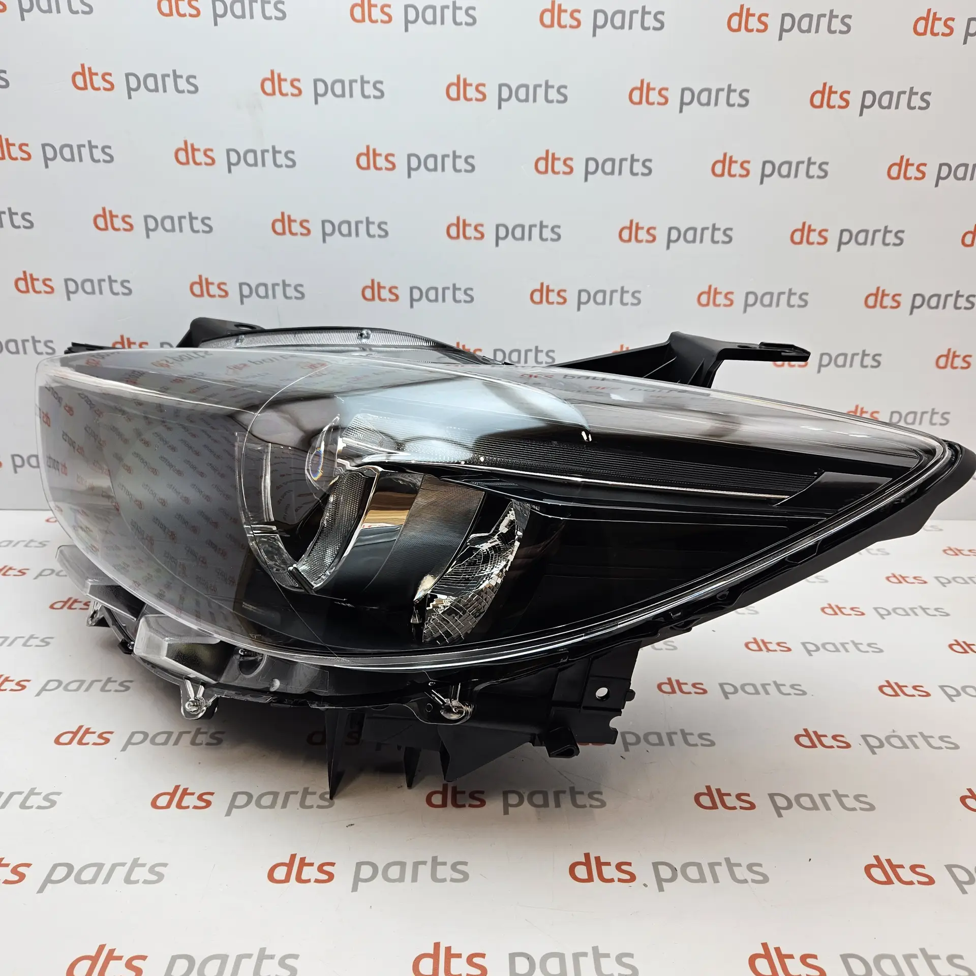 OEM Mazda KA1F51041J – Front left headlight