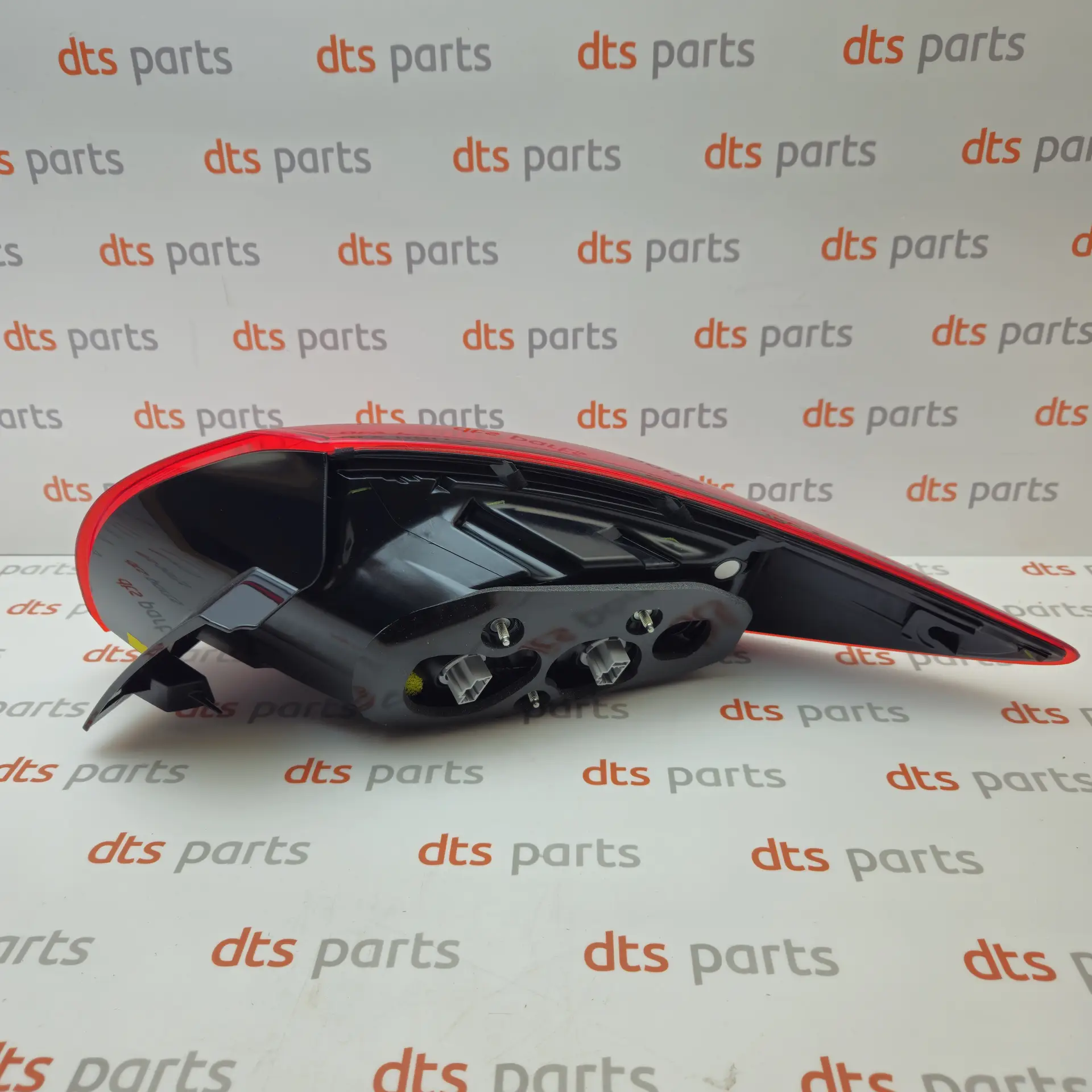 OEM Mazda KD5451160G – Rear left taillight