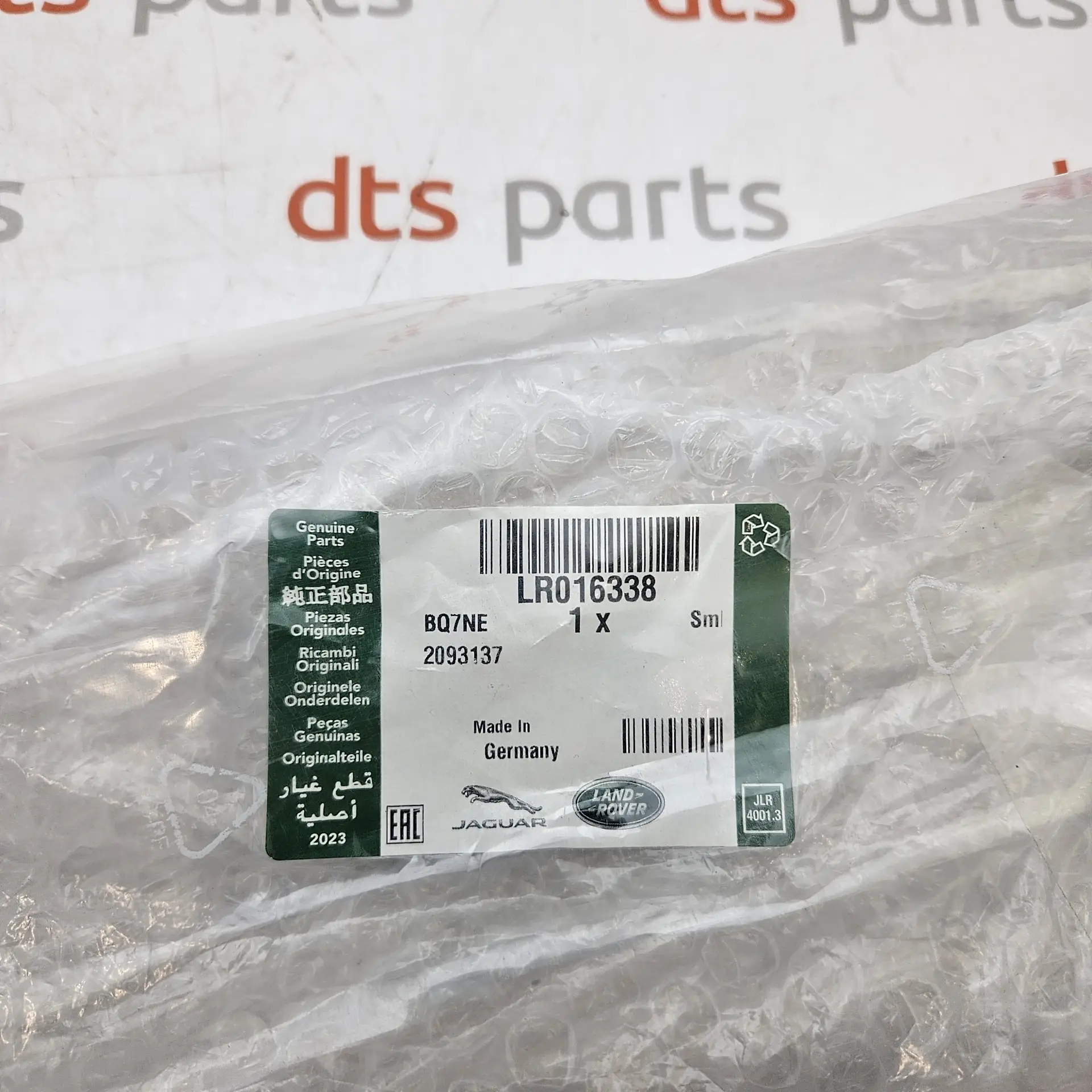 OEM Land Rover LR016338 – Finisher C Pillar, Door Applique