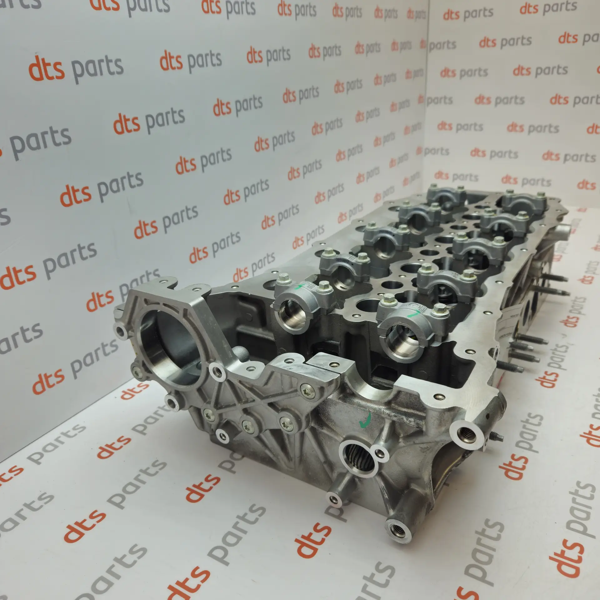 OEM Land Rover LR023010 – Genuine Cylinder Head Range Rover IV V8 DIESEL