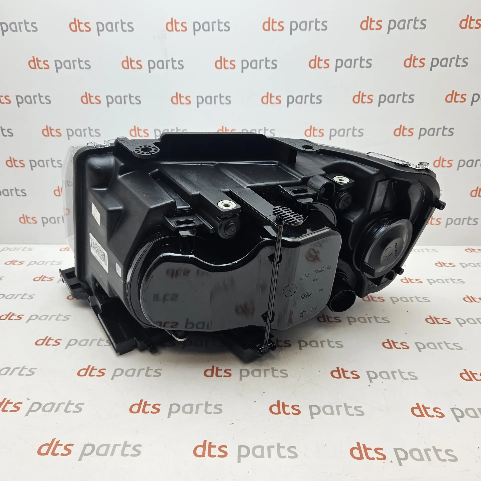 OEM Land Rover LR057299 – Front right healight